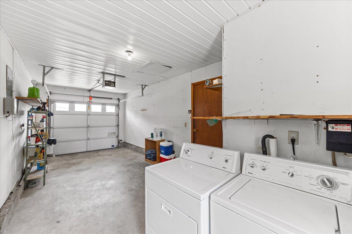 PINE LAKE S/D - Residential