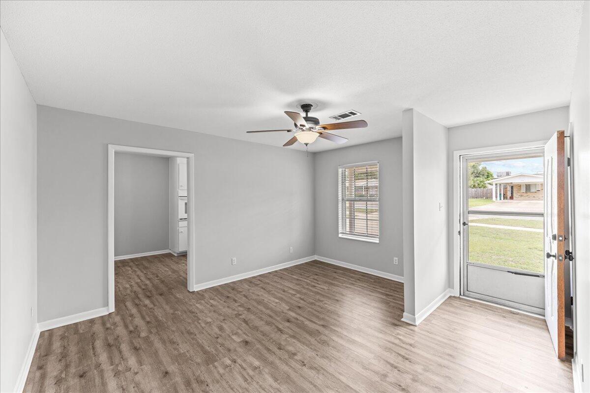 PINE LAKE S/D - Residential