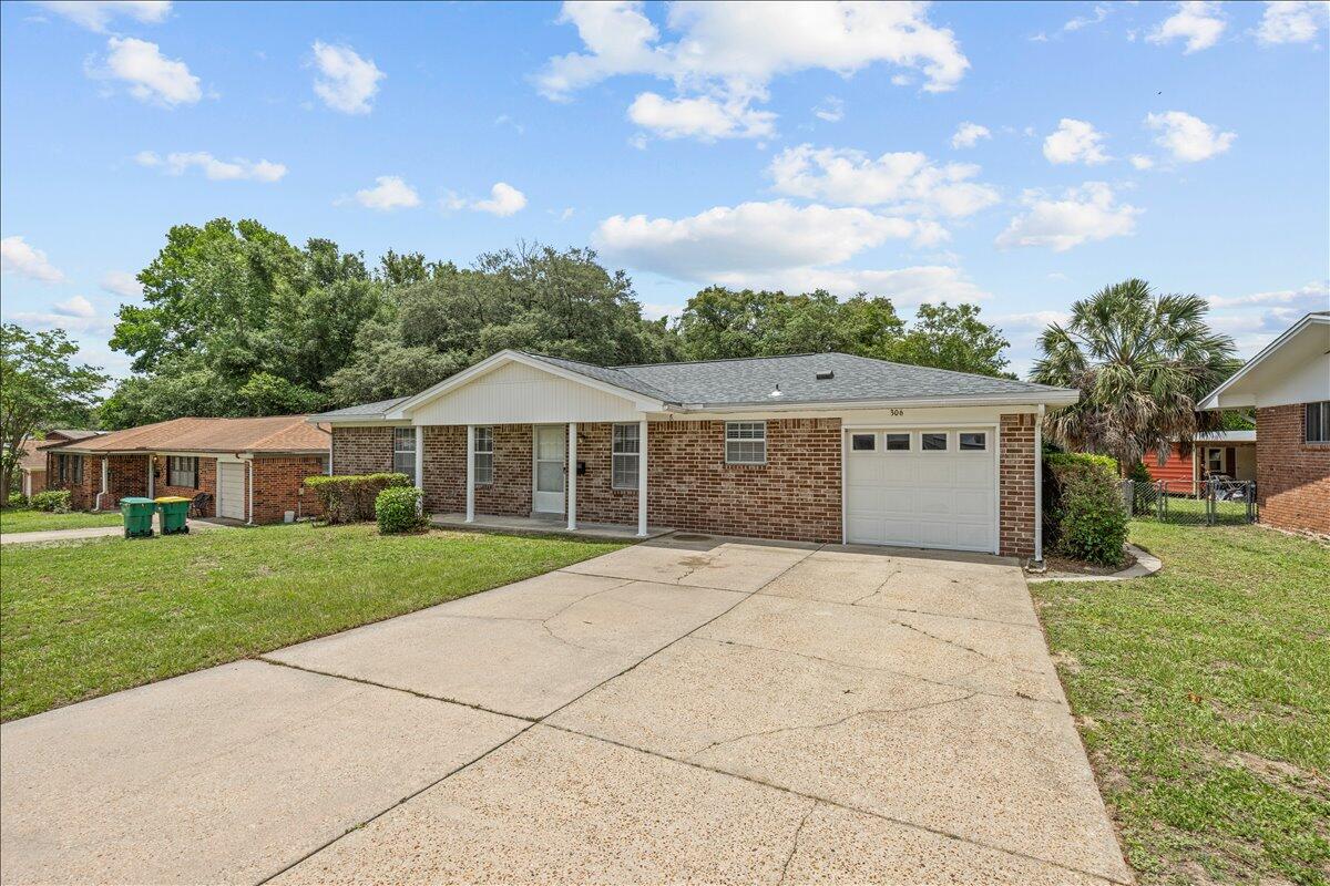 PINE LAKE S/D - Residential