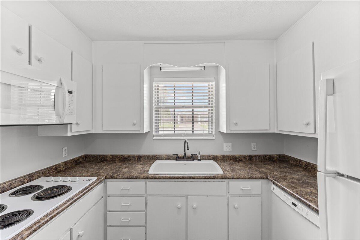 PINE LAKE S/D - Residential