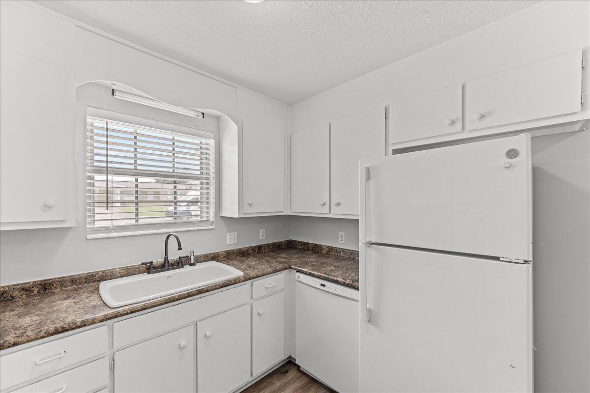 PINE LAKE S/D - Residential