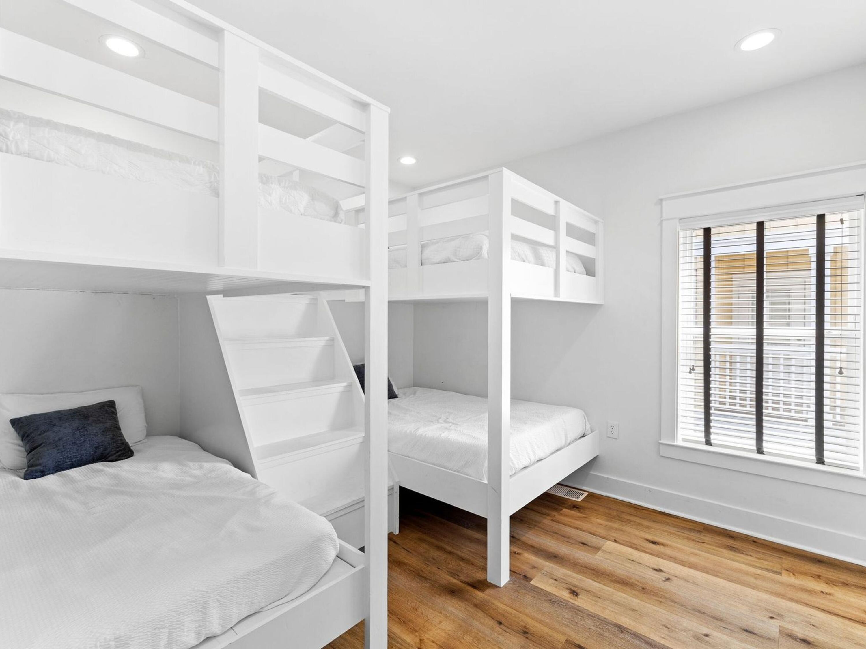 SATINWOOD PLACE - Residential