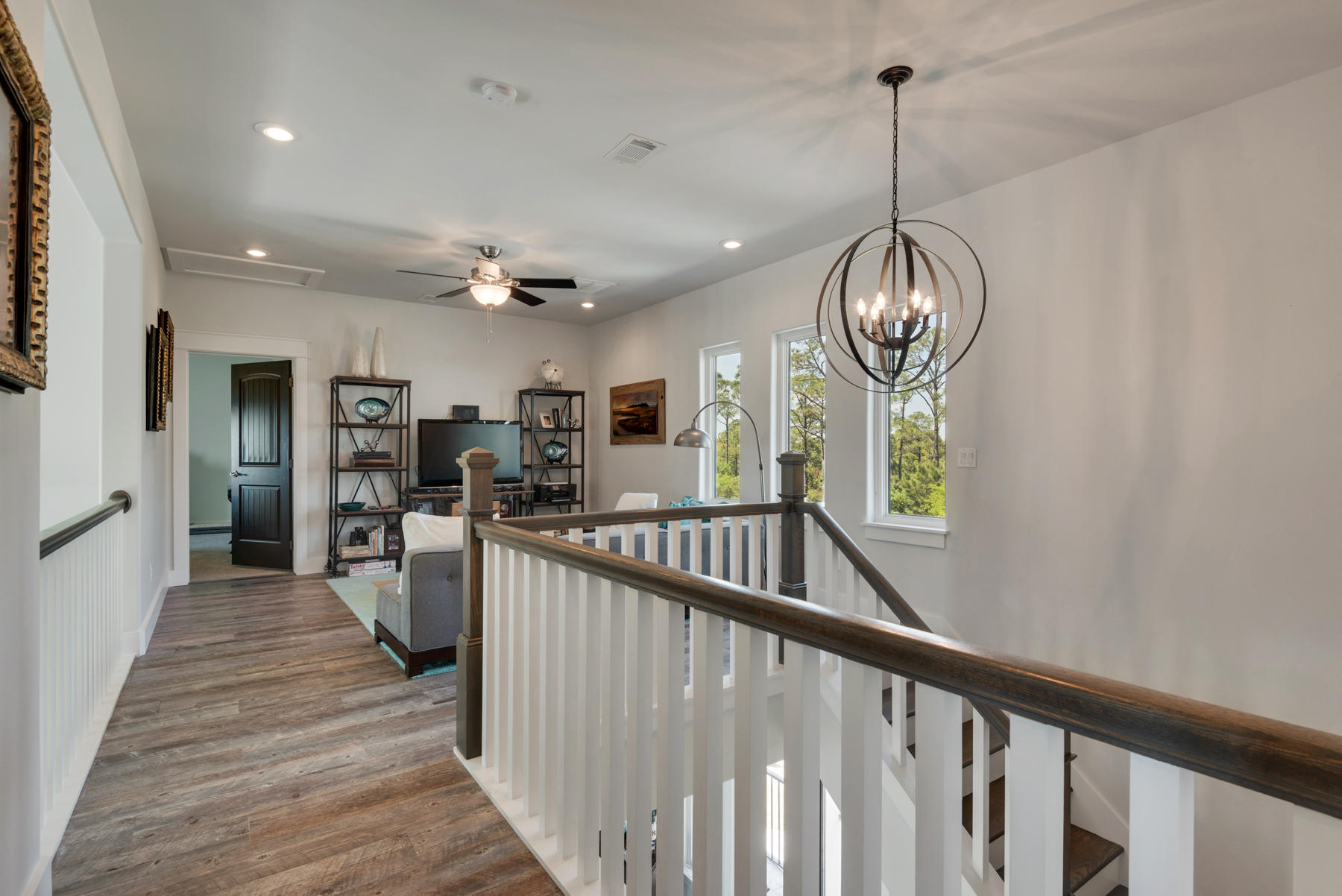 BLACK POINTE - Residential