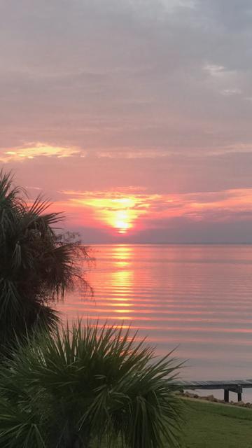 BLACK POINTE - Residential