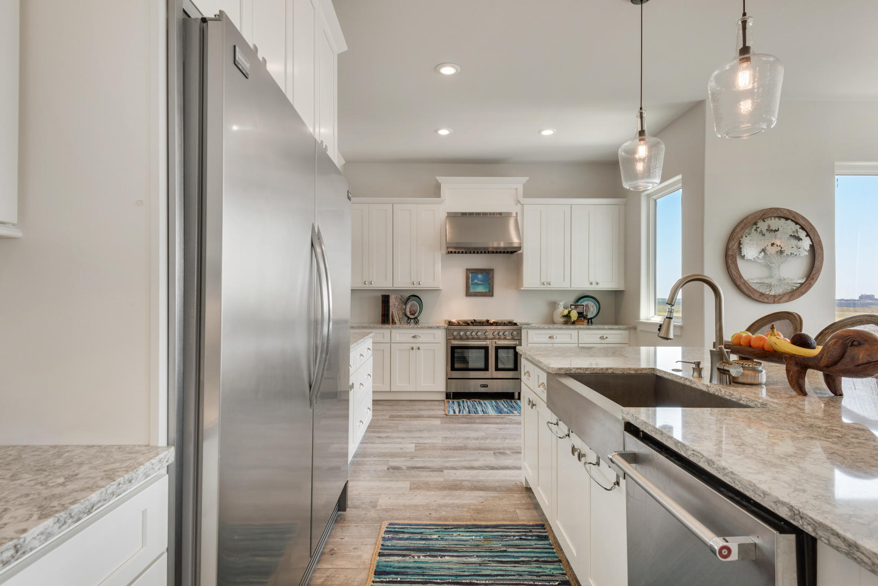 BLACK POINTE - Residential