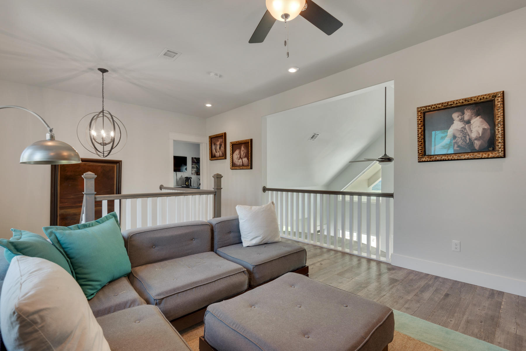 BLACK POINTE - Residential