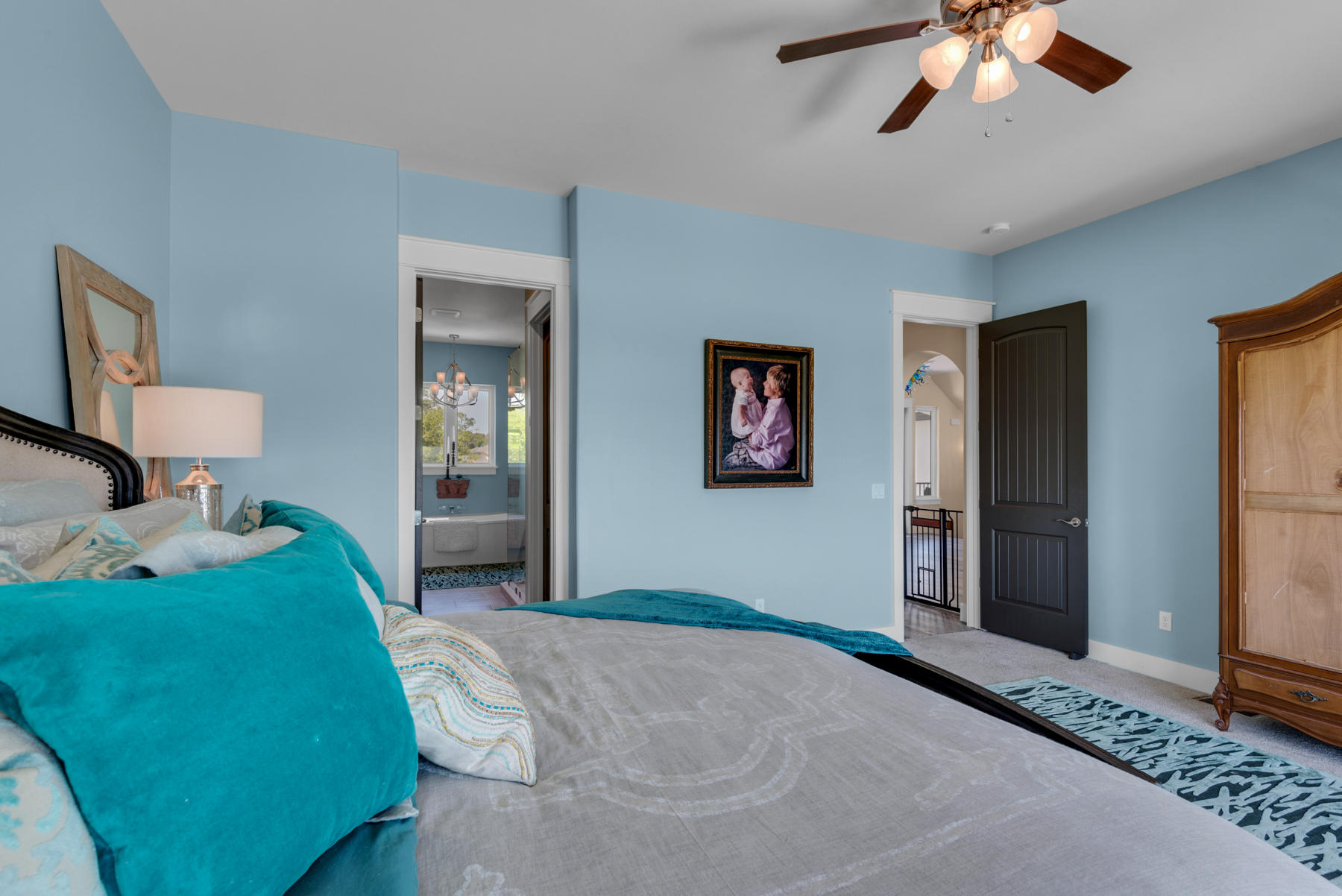 BLACK POINTE - Residential