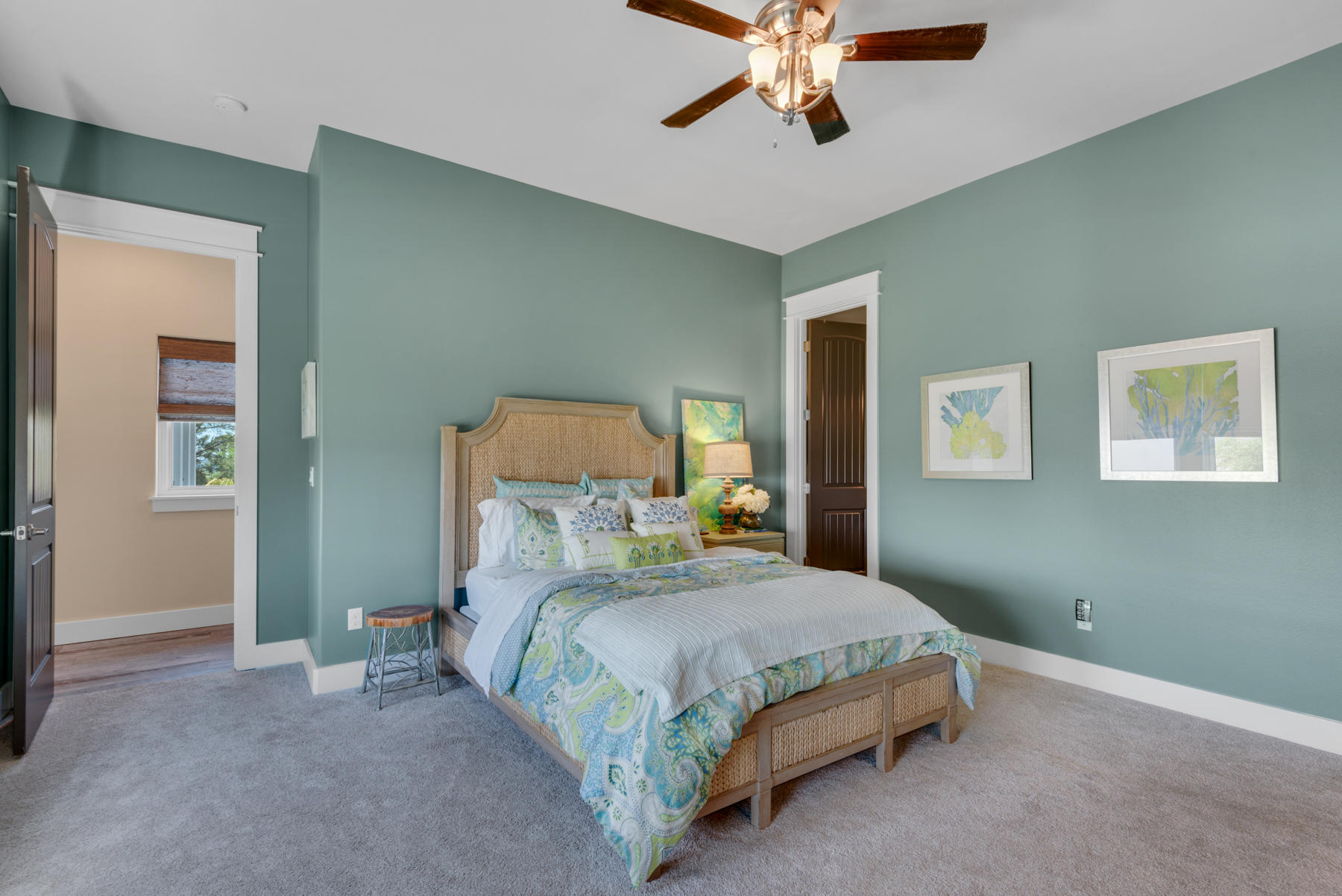 BLACK POINTE - Residential