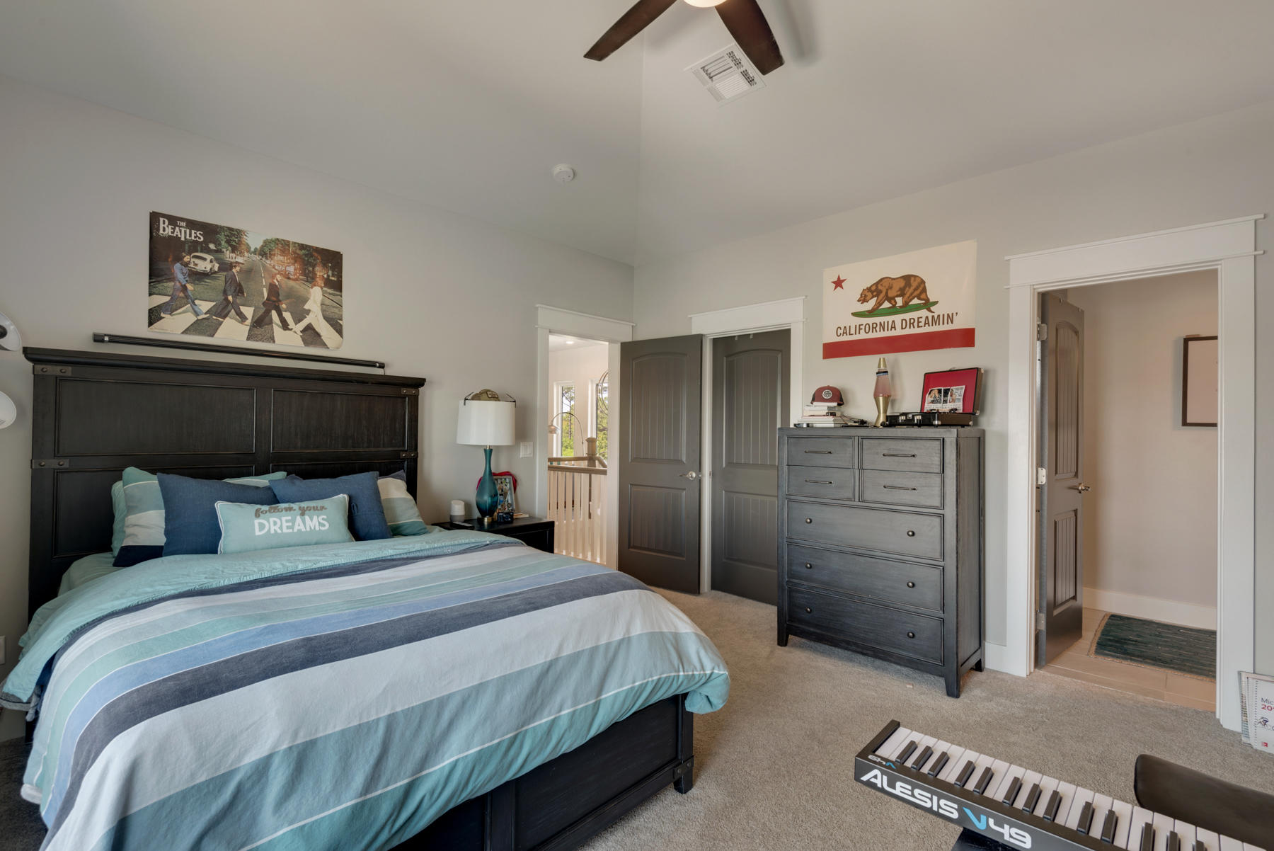 BLACK POINTE - Residential