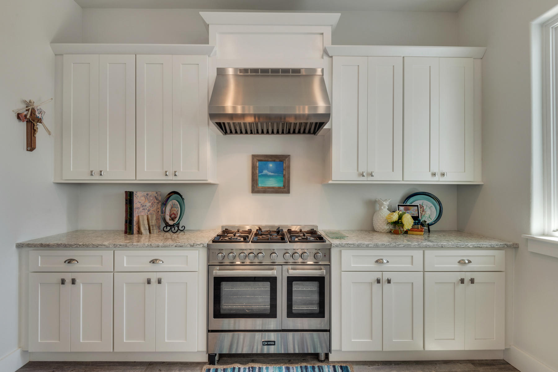 BLACK POINTE - Residential