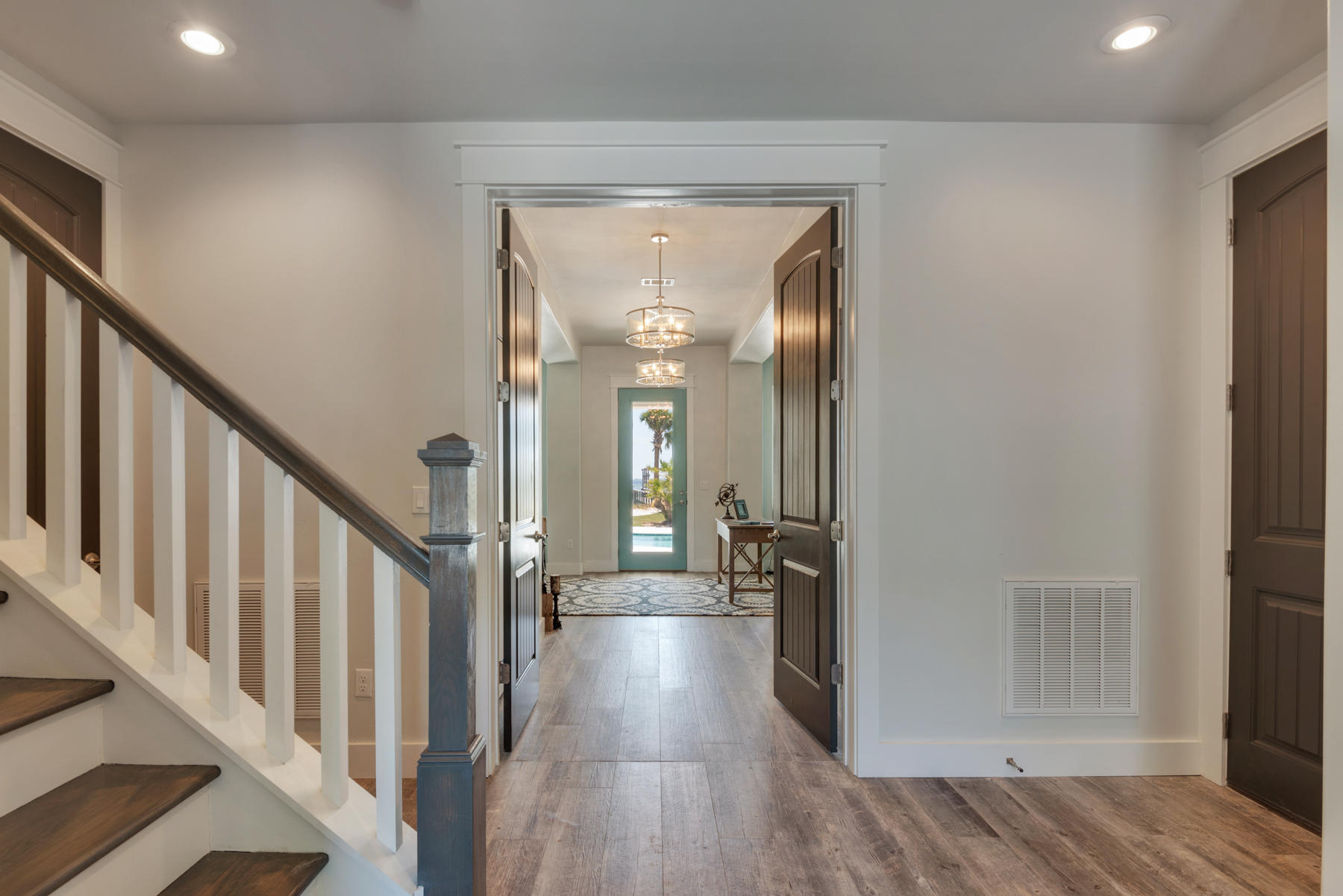 BLACK POINTE - Residential