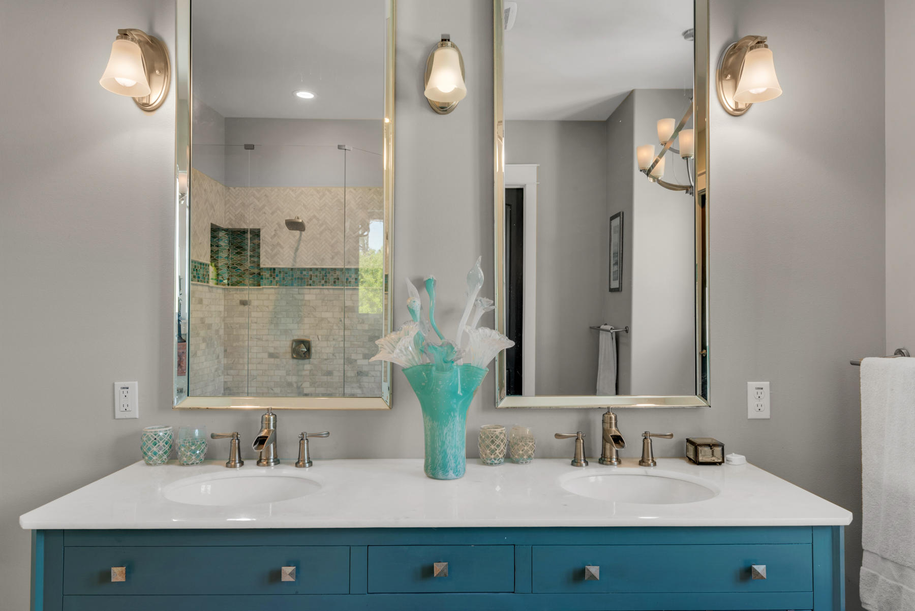 BLACK POINTE - Residential