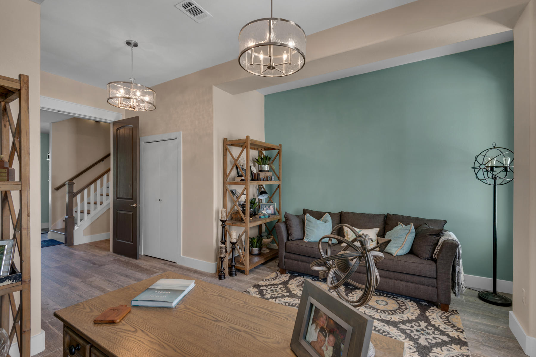 BLACK POINTE - Residential