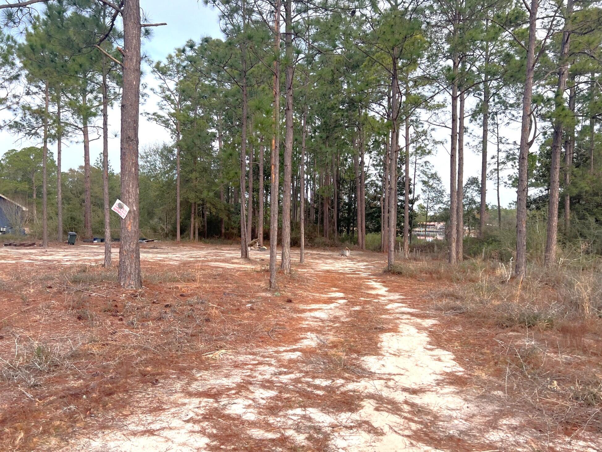 IMPERIAL LAKES - Land