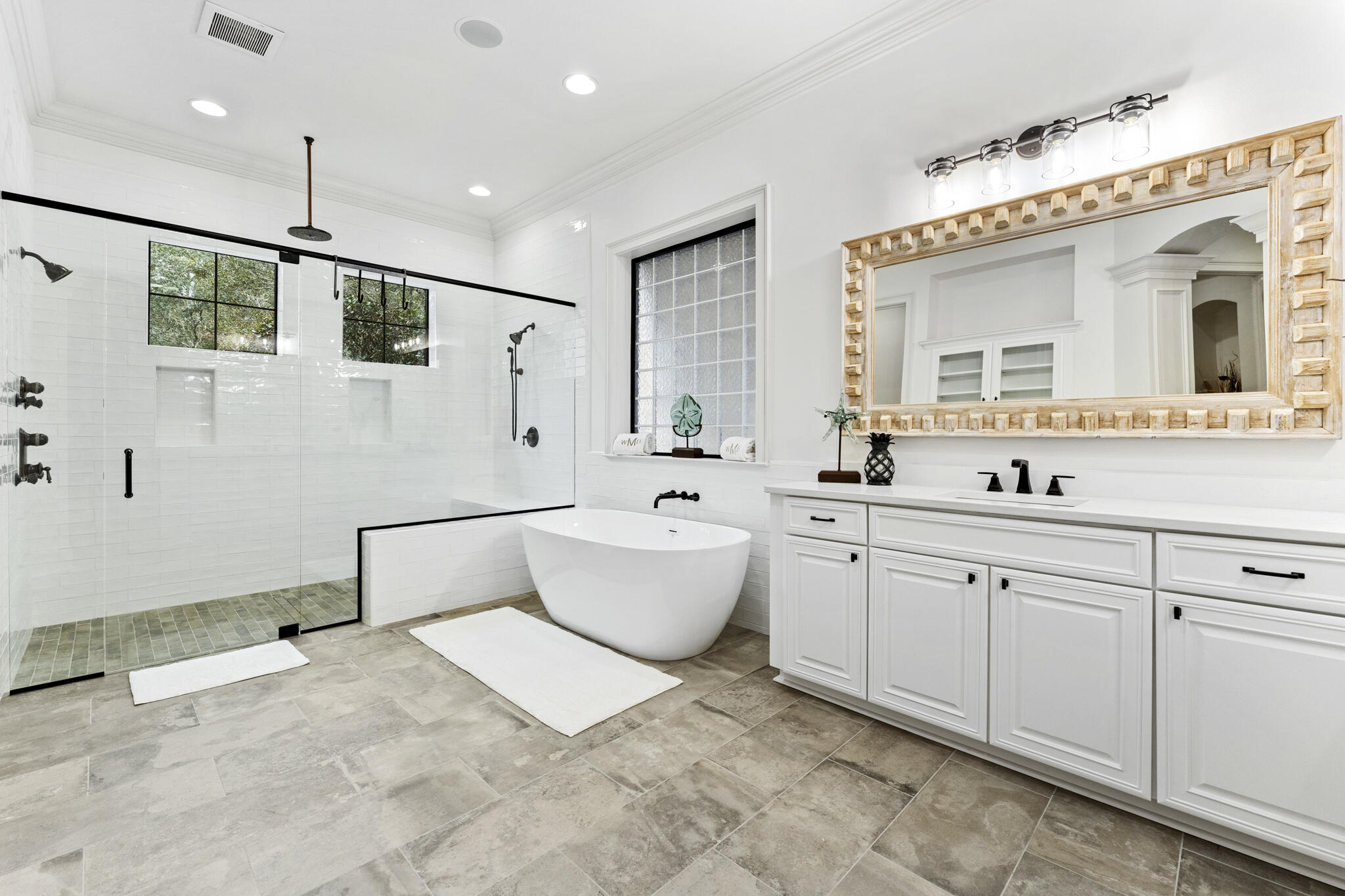 BURNT PINE - Residential