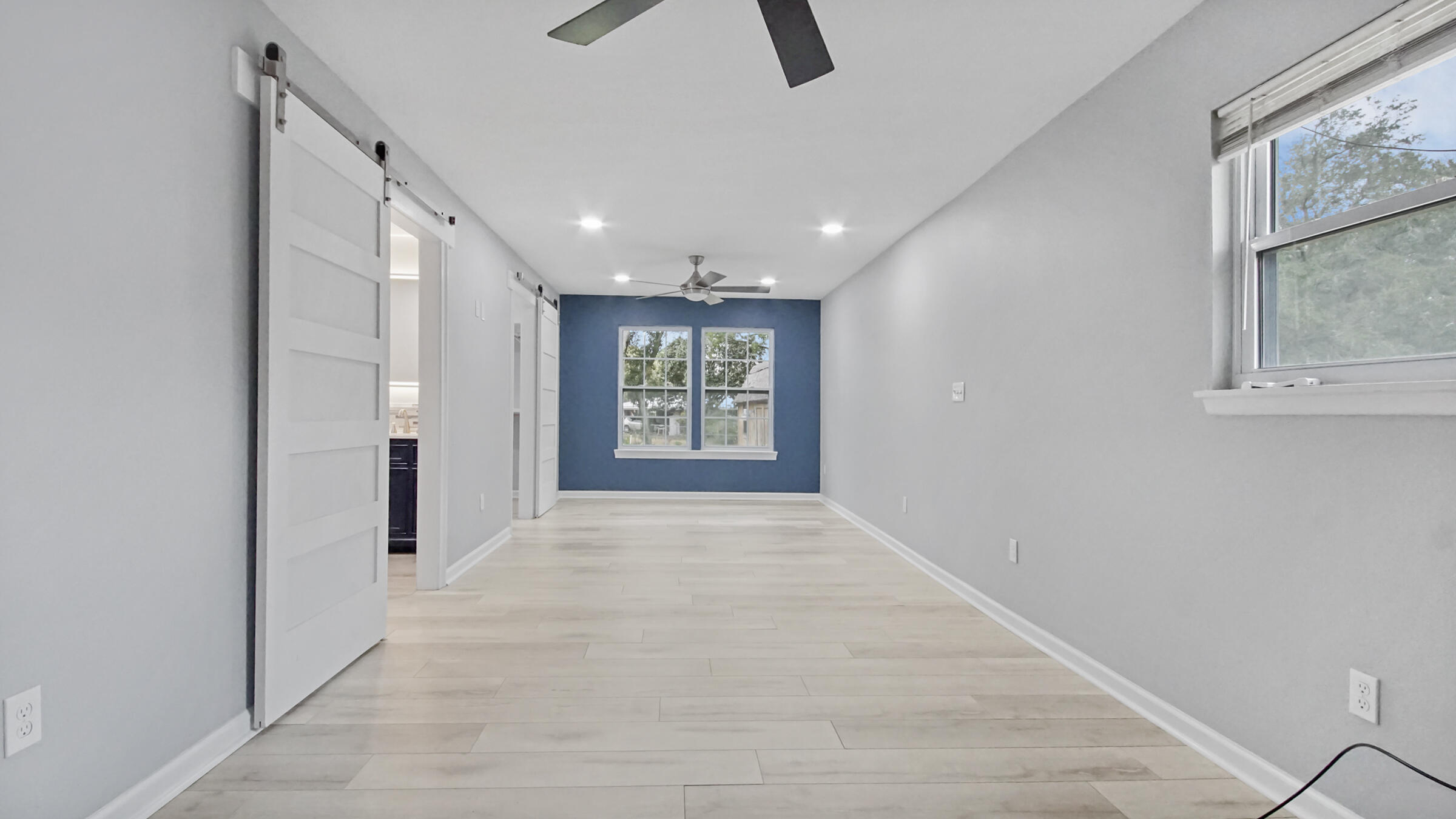 ELLIOTTS POINT - Residential