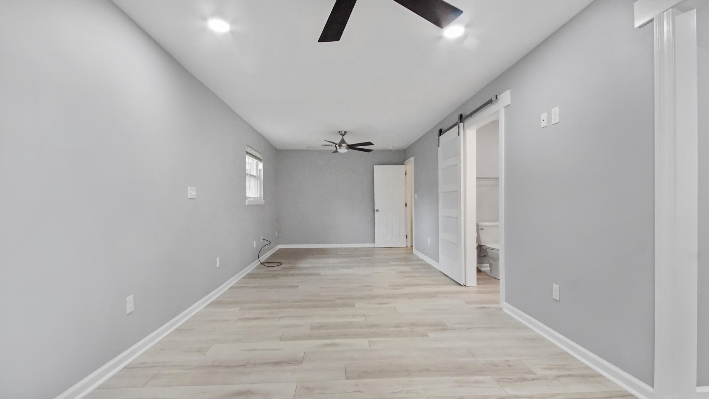 ELLIOTTS POINT - Residential