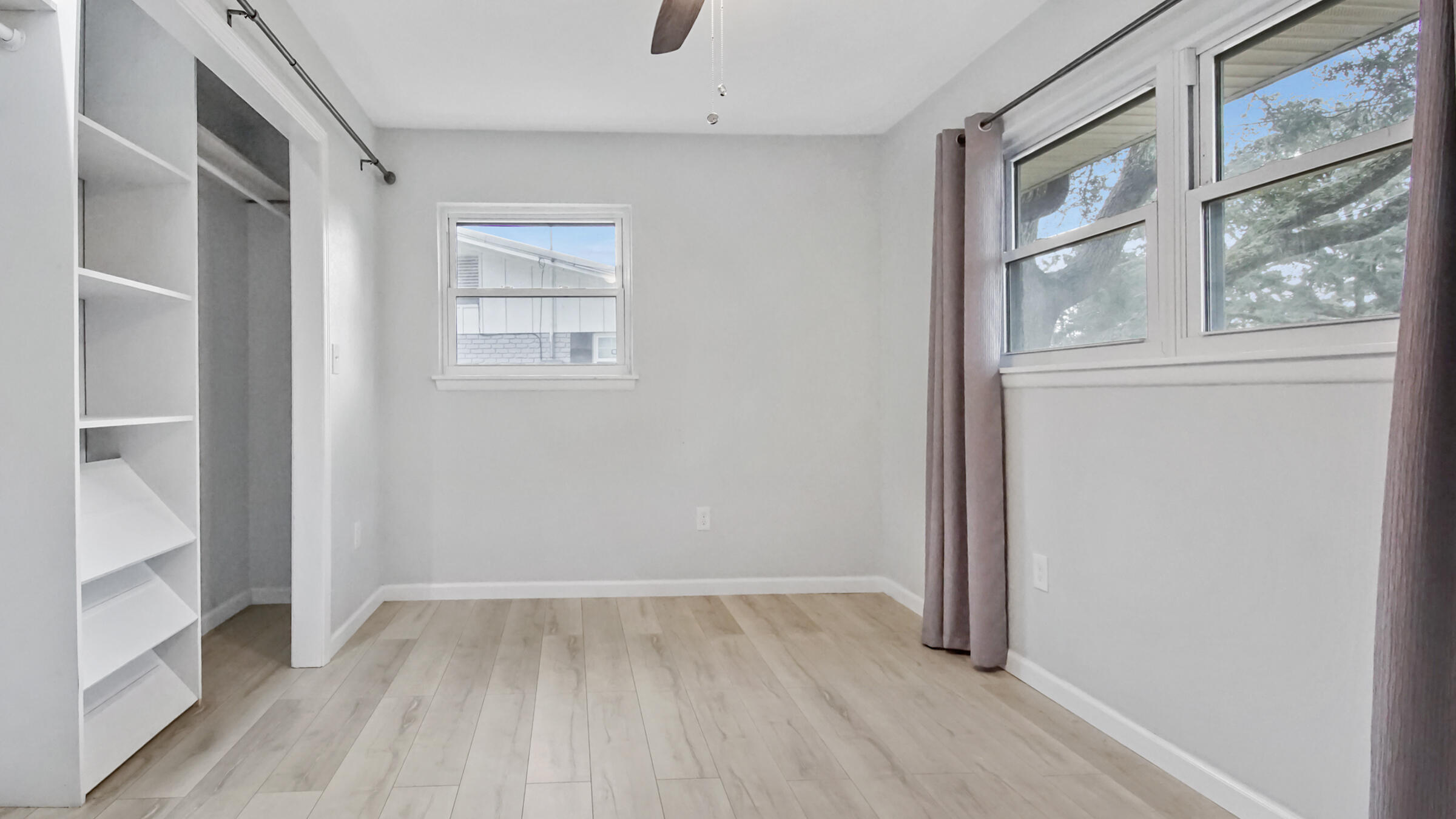 ELLIOTTS POINT - Residential