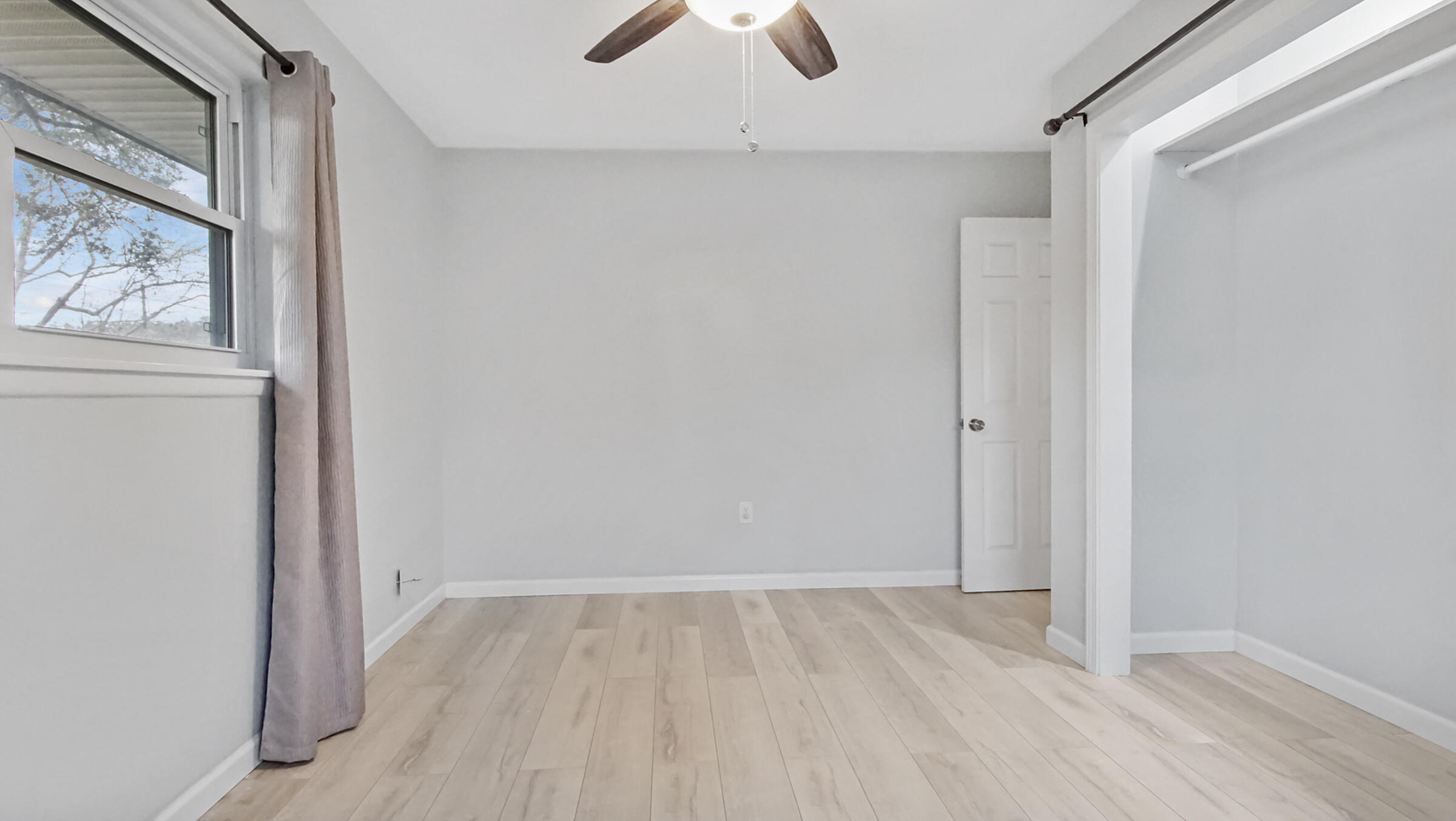 ELLIOTTS POINT - Residential
