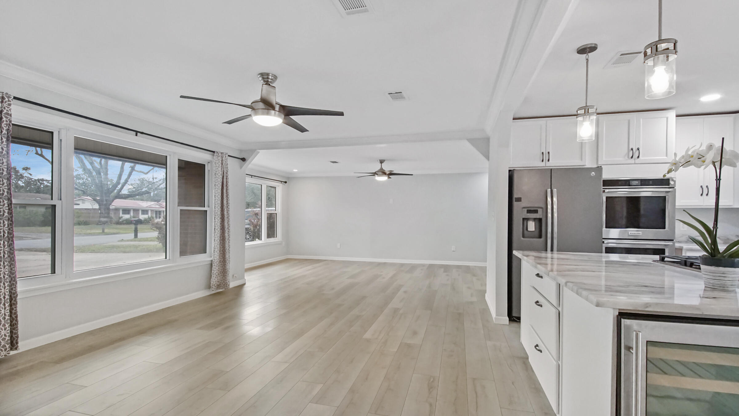 ELLIOTTS POINT - Residential