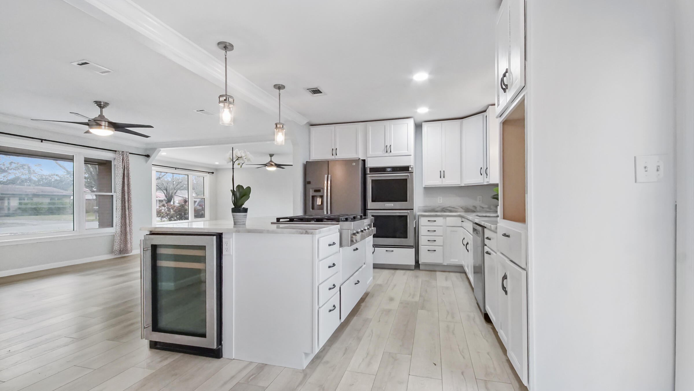 ELLIOTTS POINT - Residential