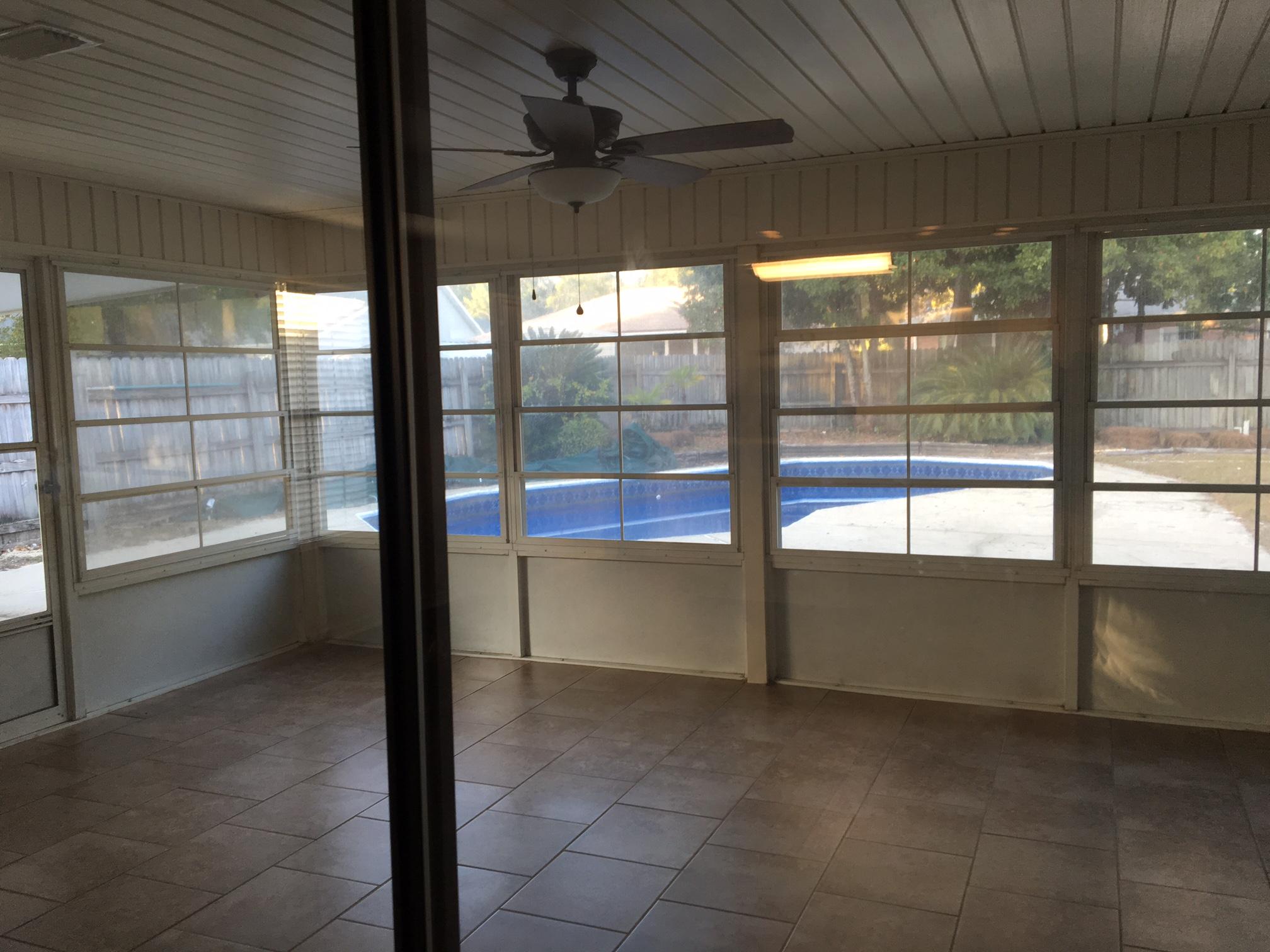 VALPARAISO PINECREST 6 - Residential