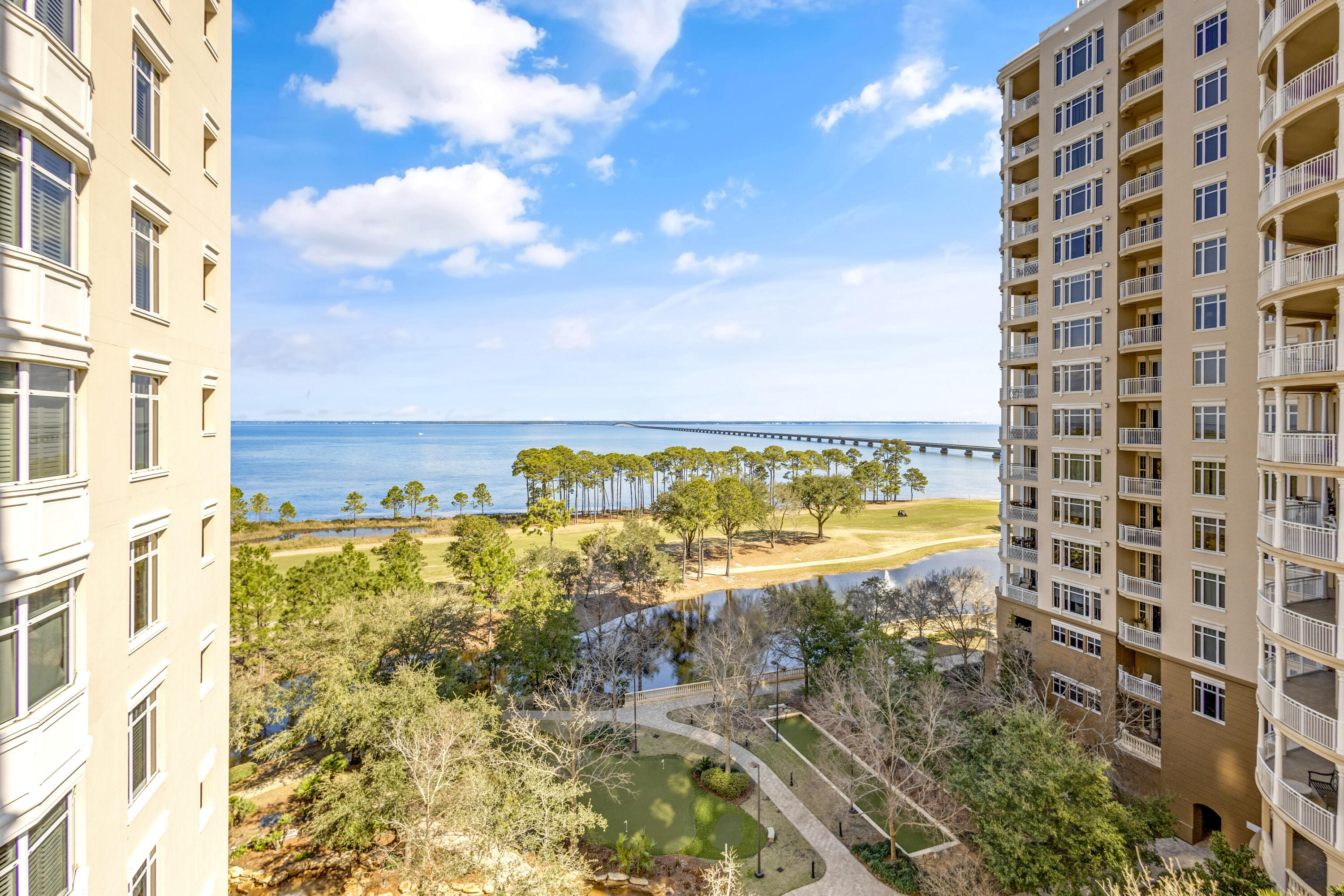 ONE WATER PLACE - Residential