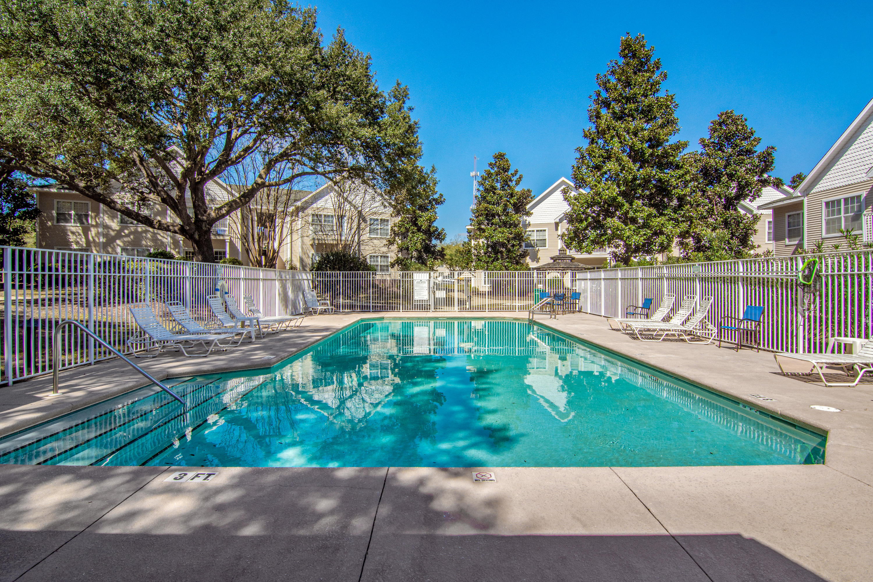 THE OAKS AT NICEVILLE - Residential