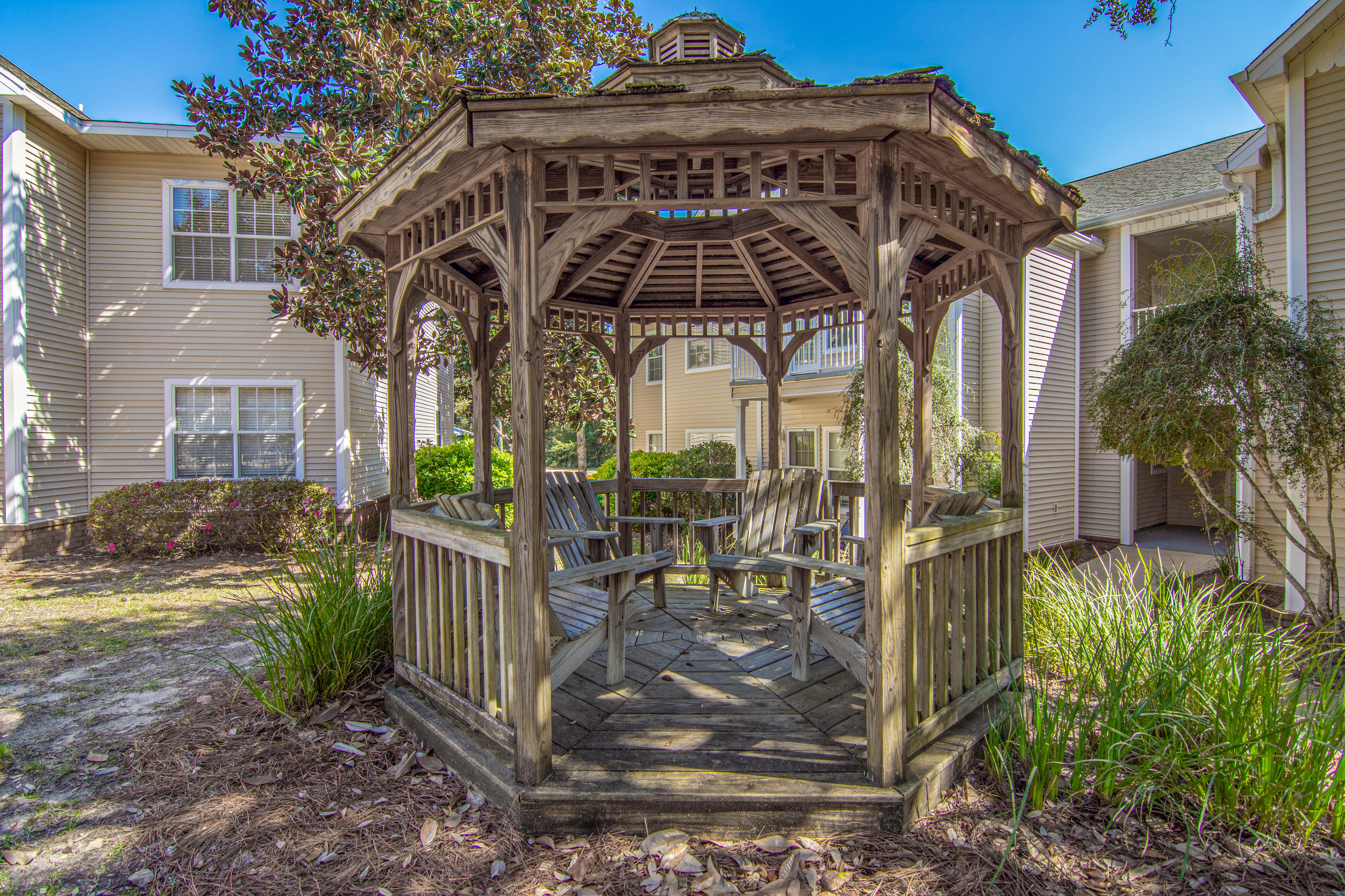 THE OAKS AT NICEVILLE - Residential