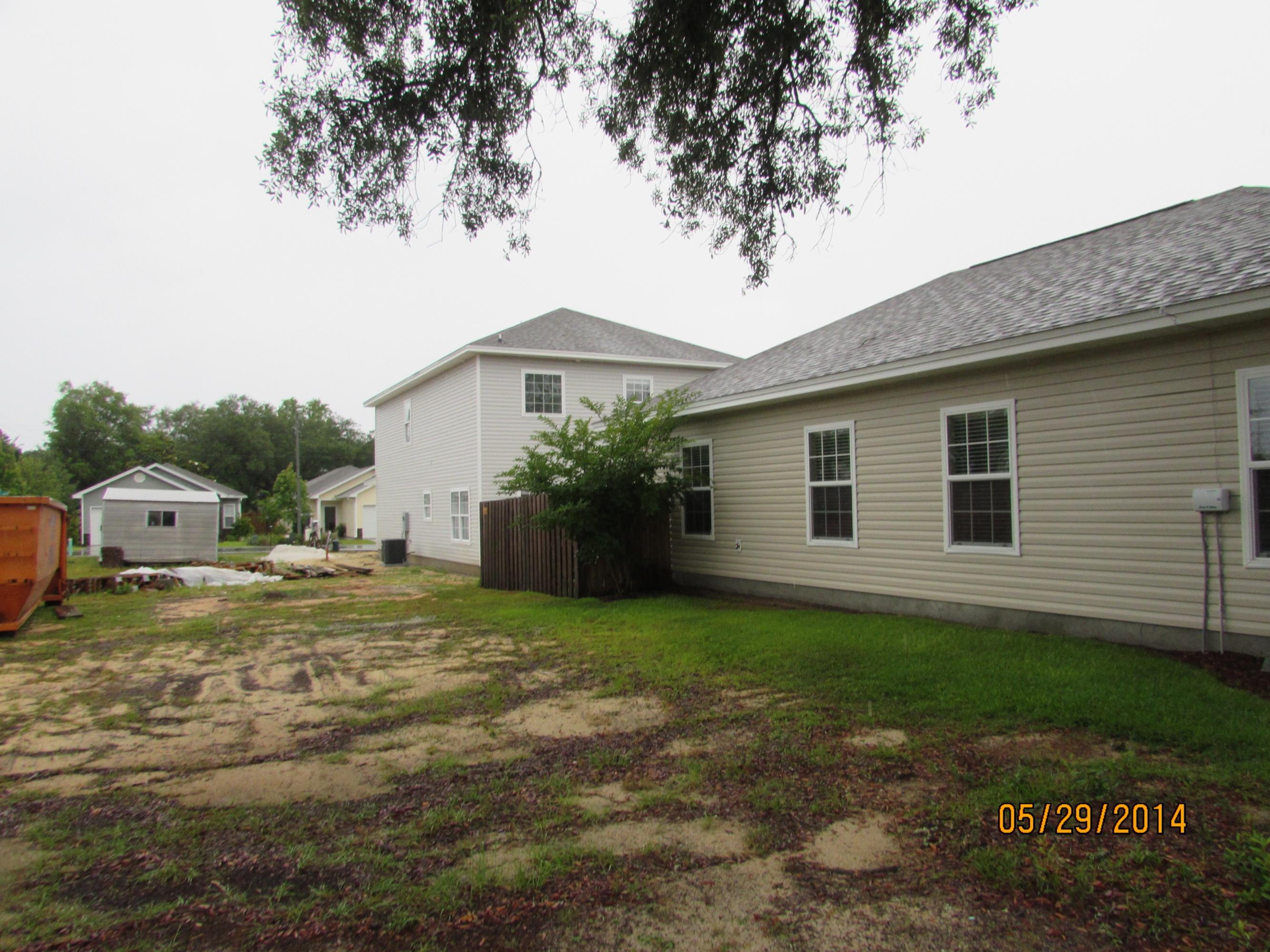 REDWOOD VILLAGE - Residential