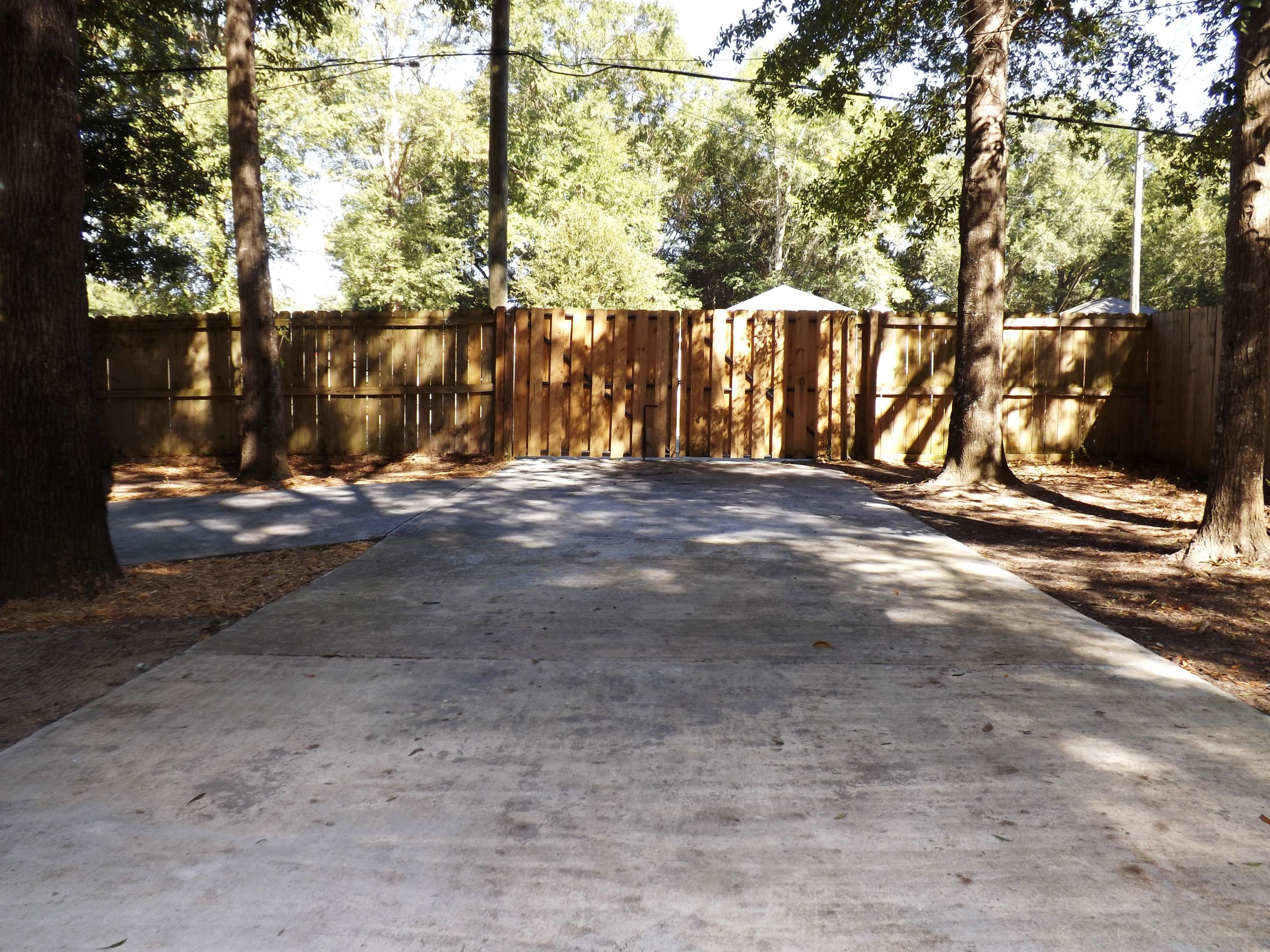 MORRIS ADDN TO CRESTVIEW - Residential