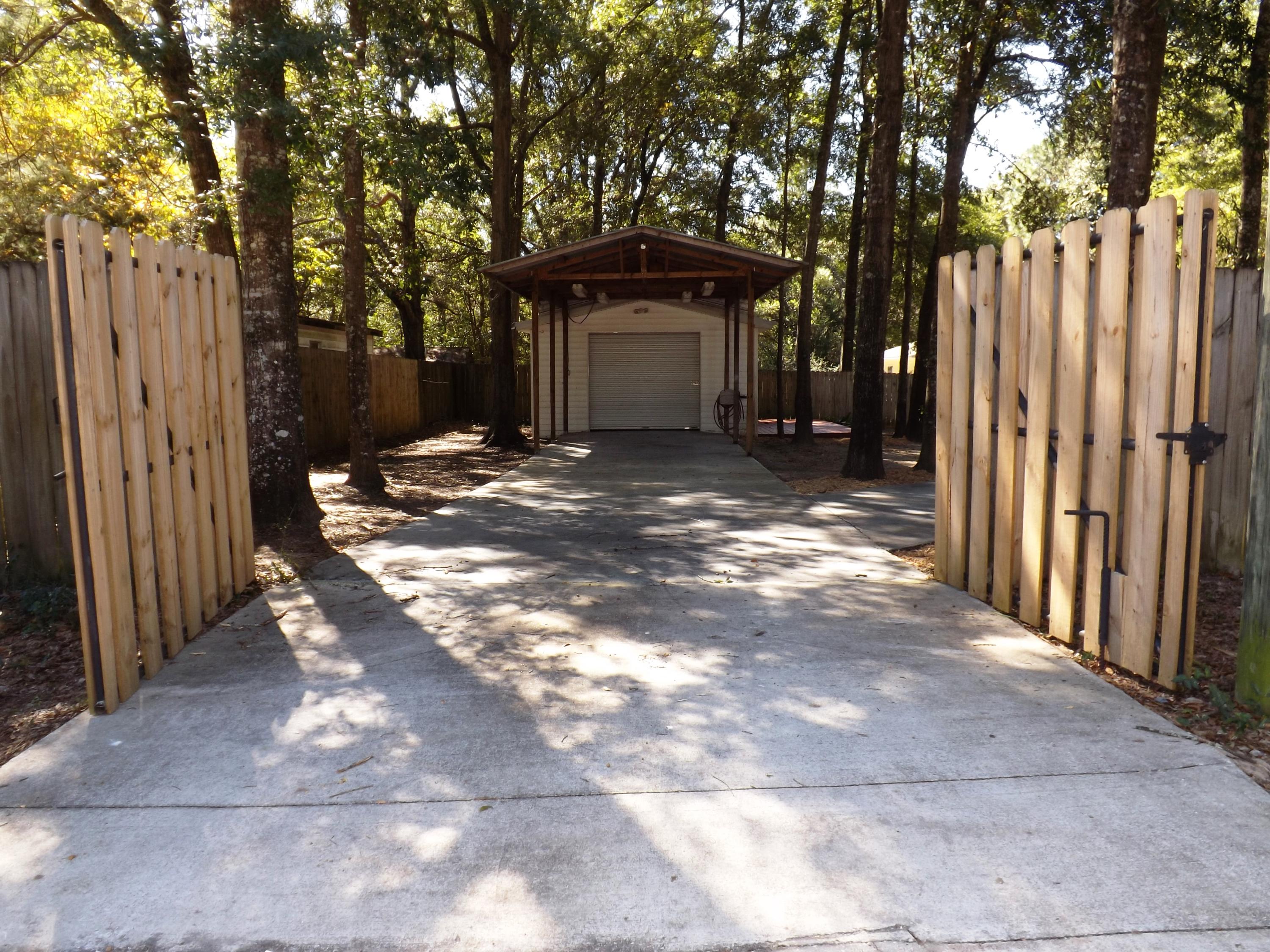 MORRIS ADDN TO CRESTVIEW - Residential