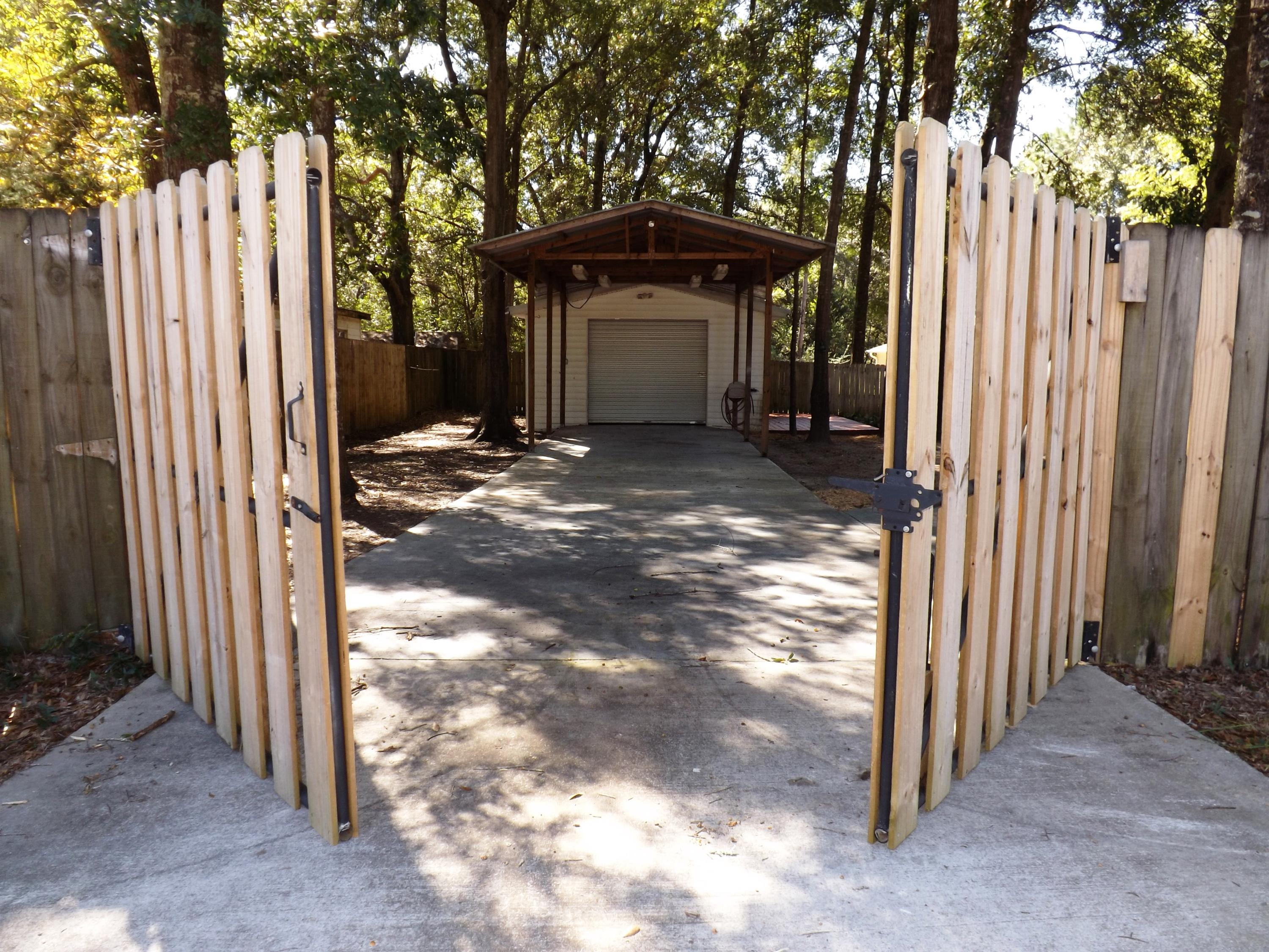 MORRIS ADDN TO CRESTVIEW - Residential