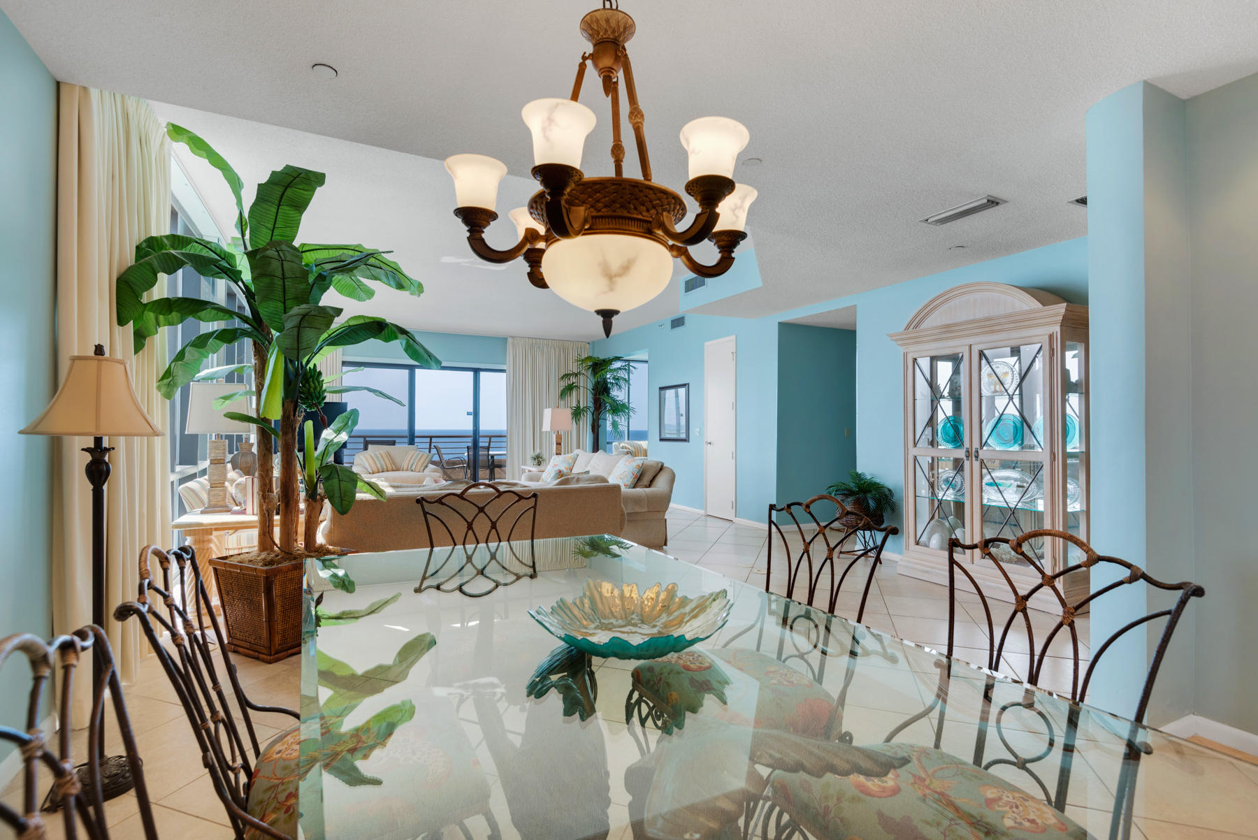 EMERALD TOWERS CONDO - Residential