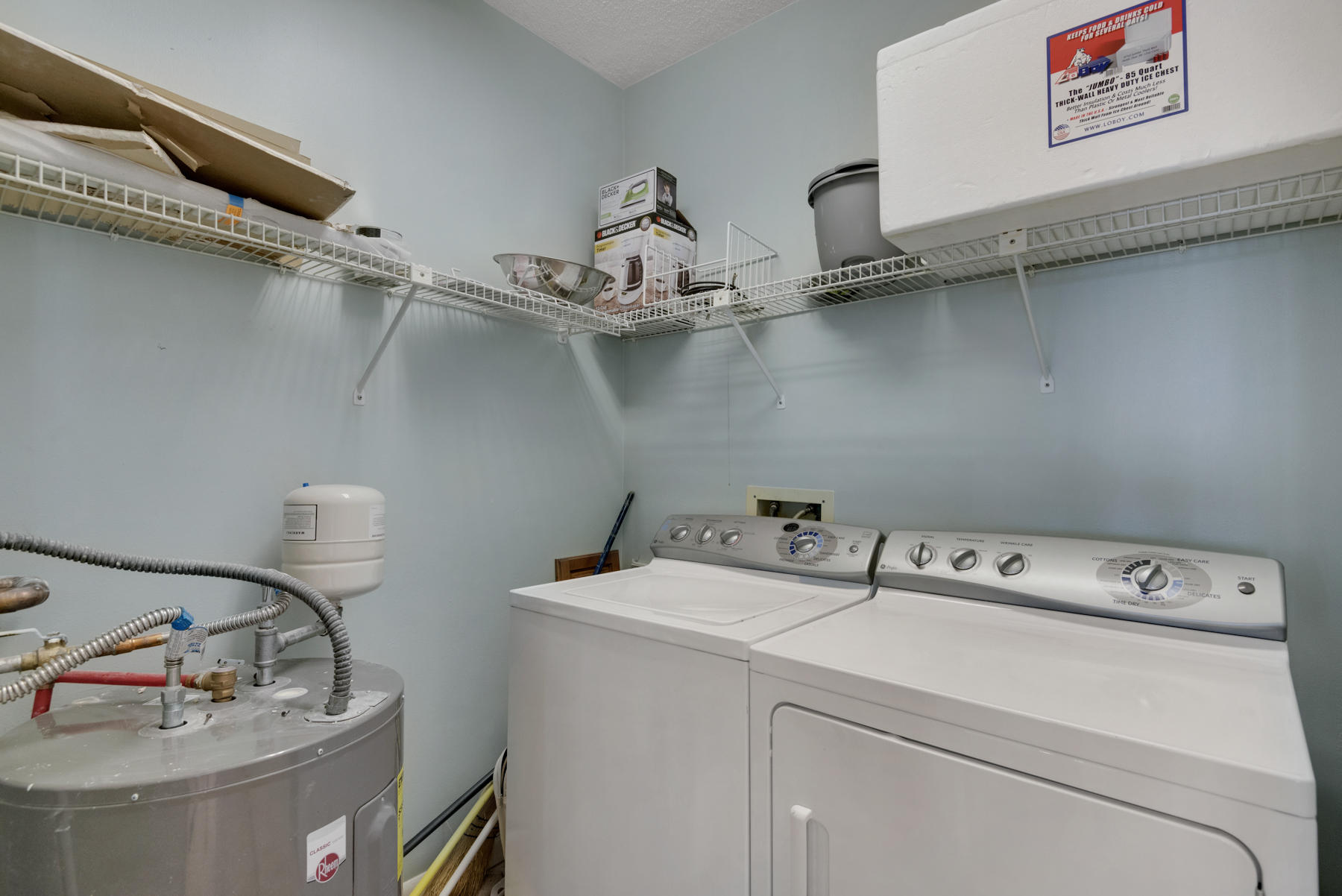 EMERALD TOWERS CONDO - Residential