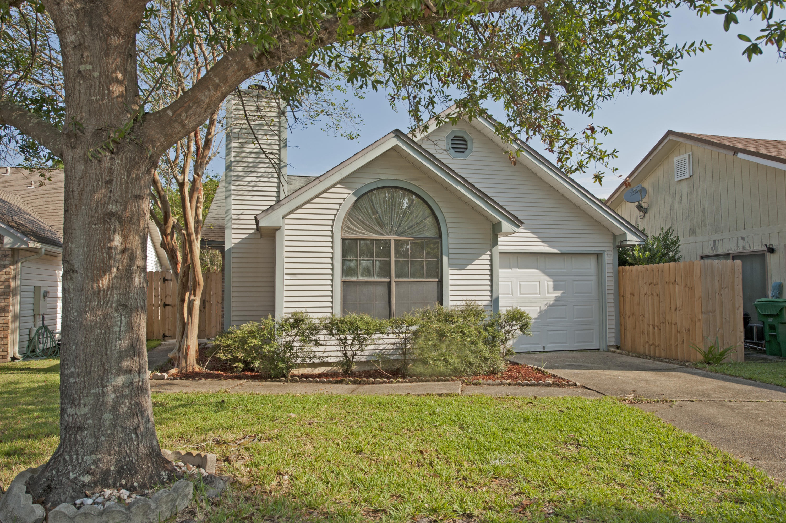 This adorable MOVE IN READY property is conveniently located just minutes from Eglin AFB and Hurlburt Field. It features fresh paint throughout, BRAND NEW carpets, new fencing, new STAINLESS STEEL appliances, an open floor plan and plenty of natural light. This home is ready for its new owners. Don't wait or you'll be too late!