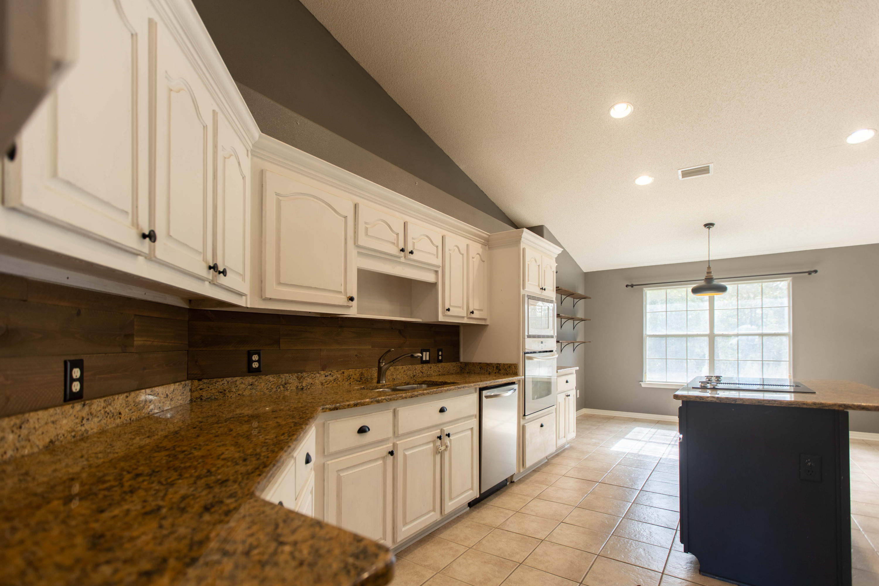 HOLLEY BY THE SEA - Residential