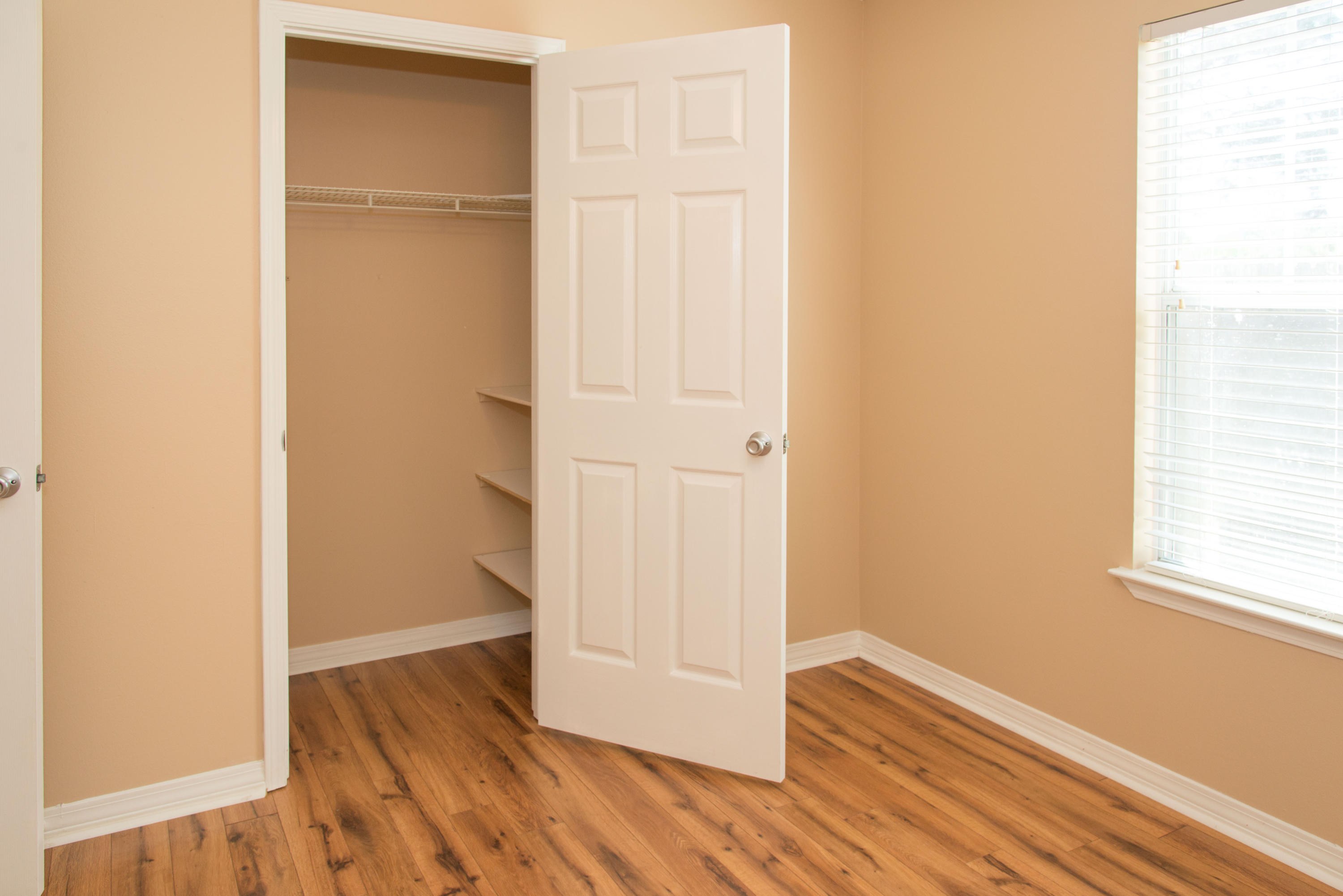 EAST BAY RIVER ESTATES 2ND ADDN - Residential Lease