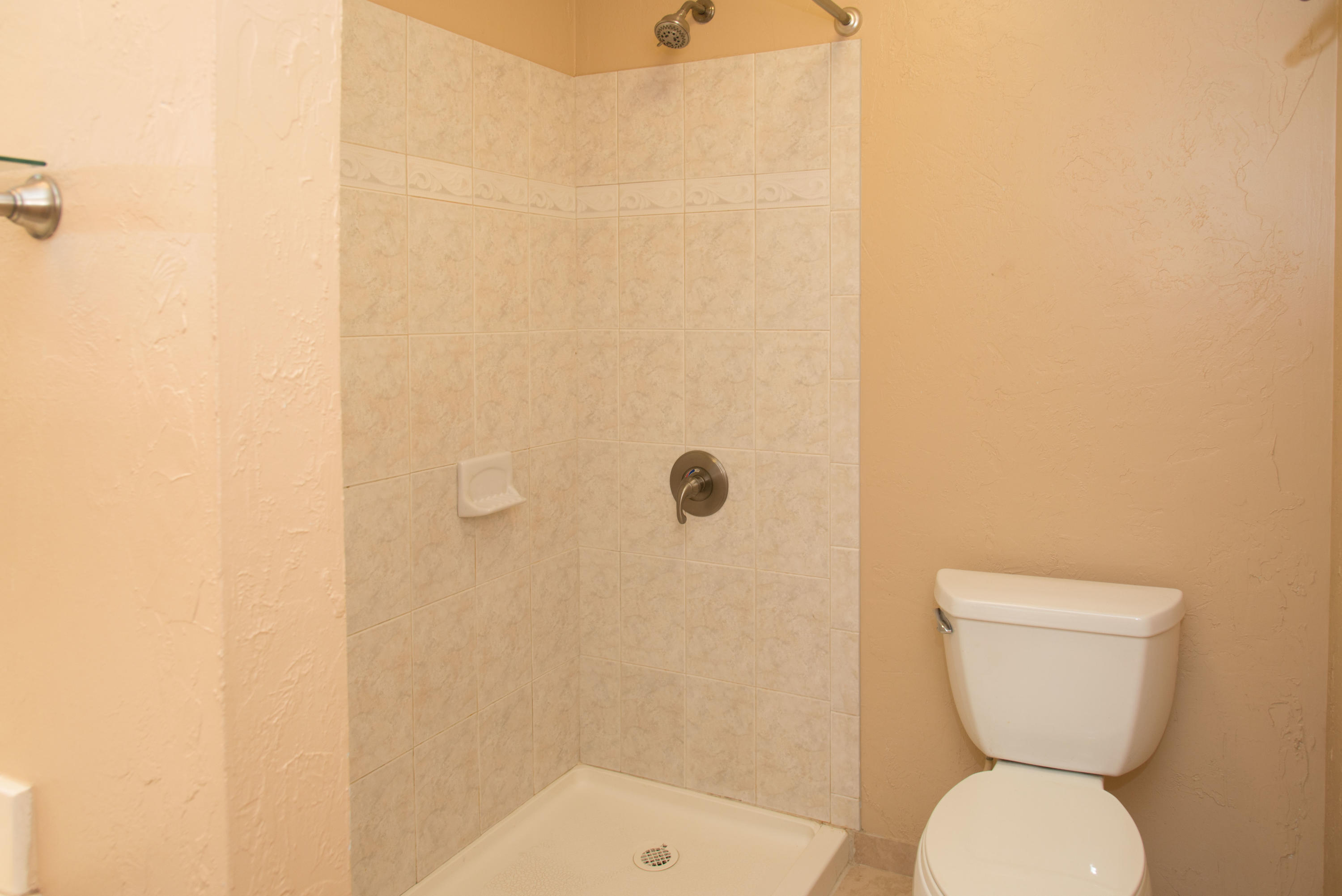 EAST BAY RIVER ESTATES 2ND ADDN - Residential Lease