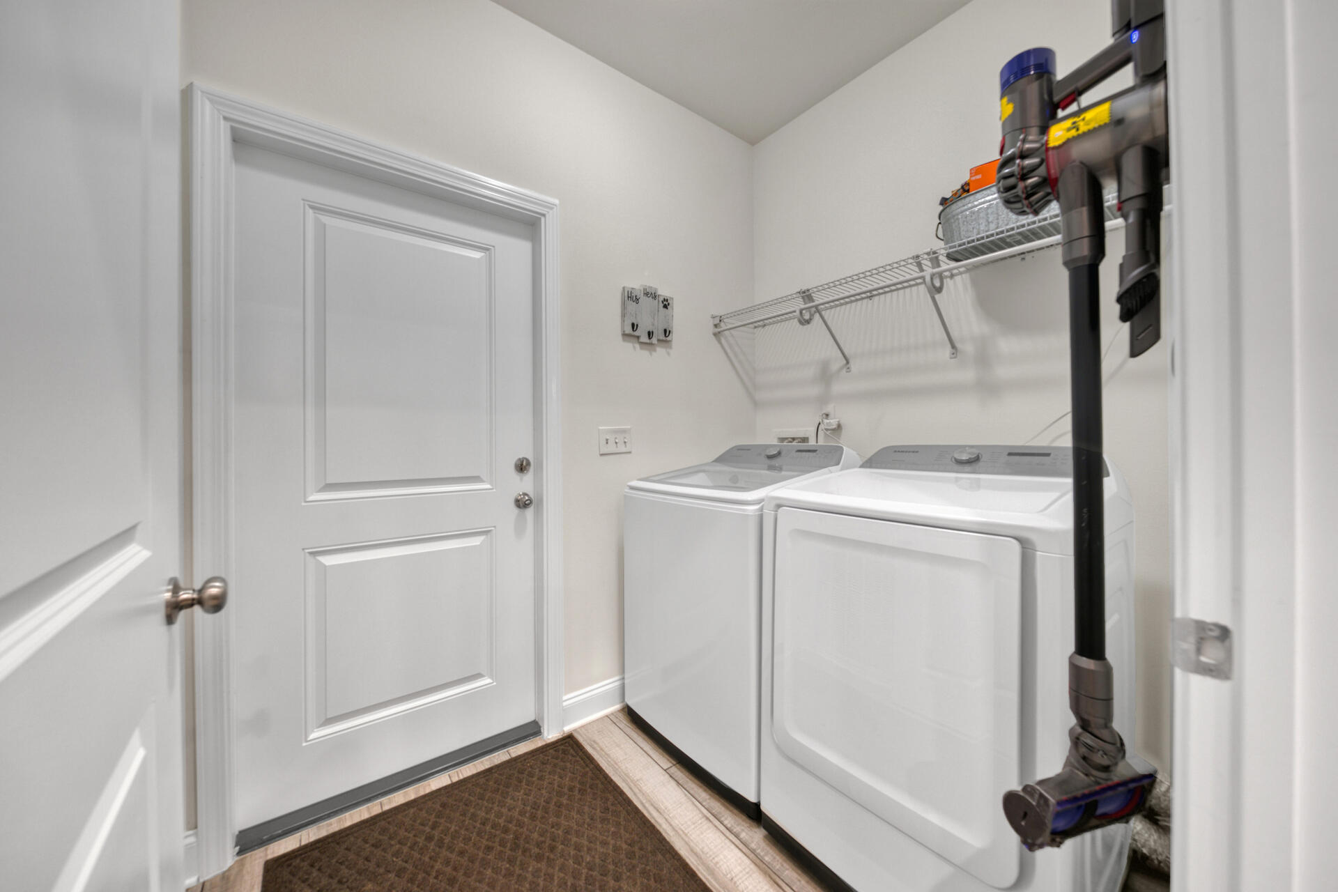 CRESCENT SHORES - Residential