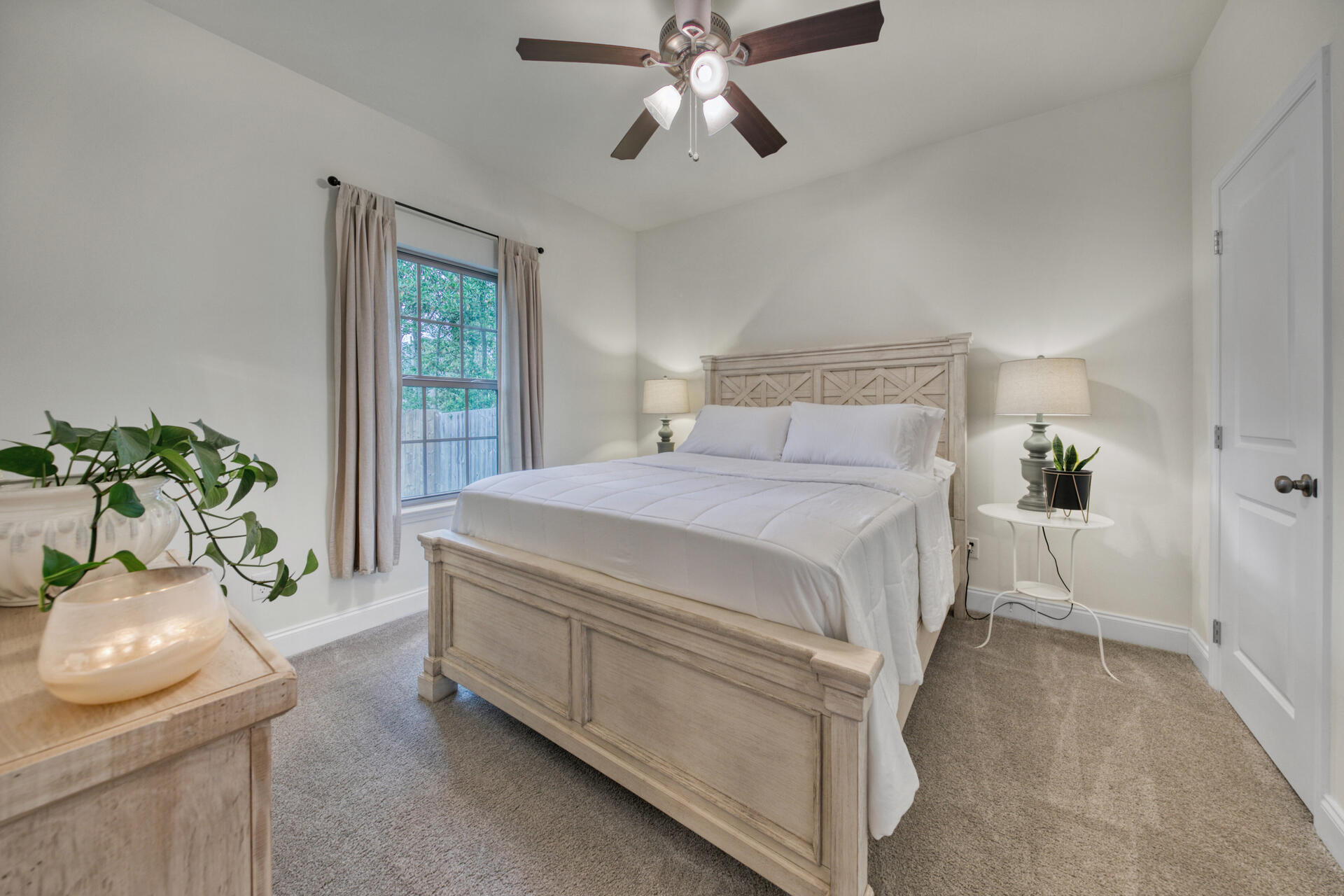 CRESCENT SHORES - Residential