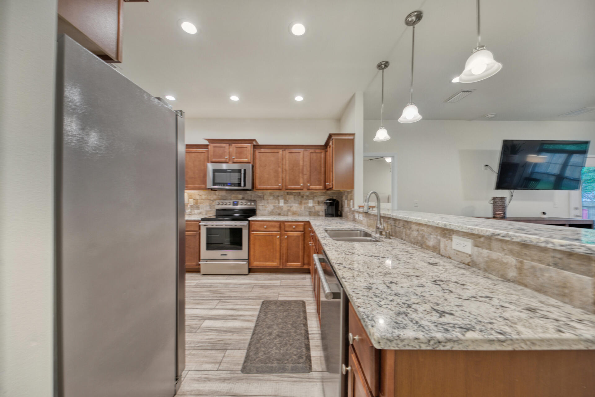 CRESCENT SHORES - Residential