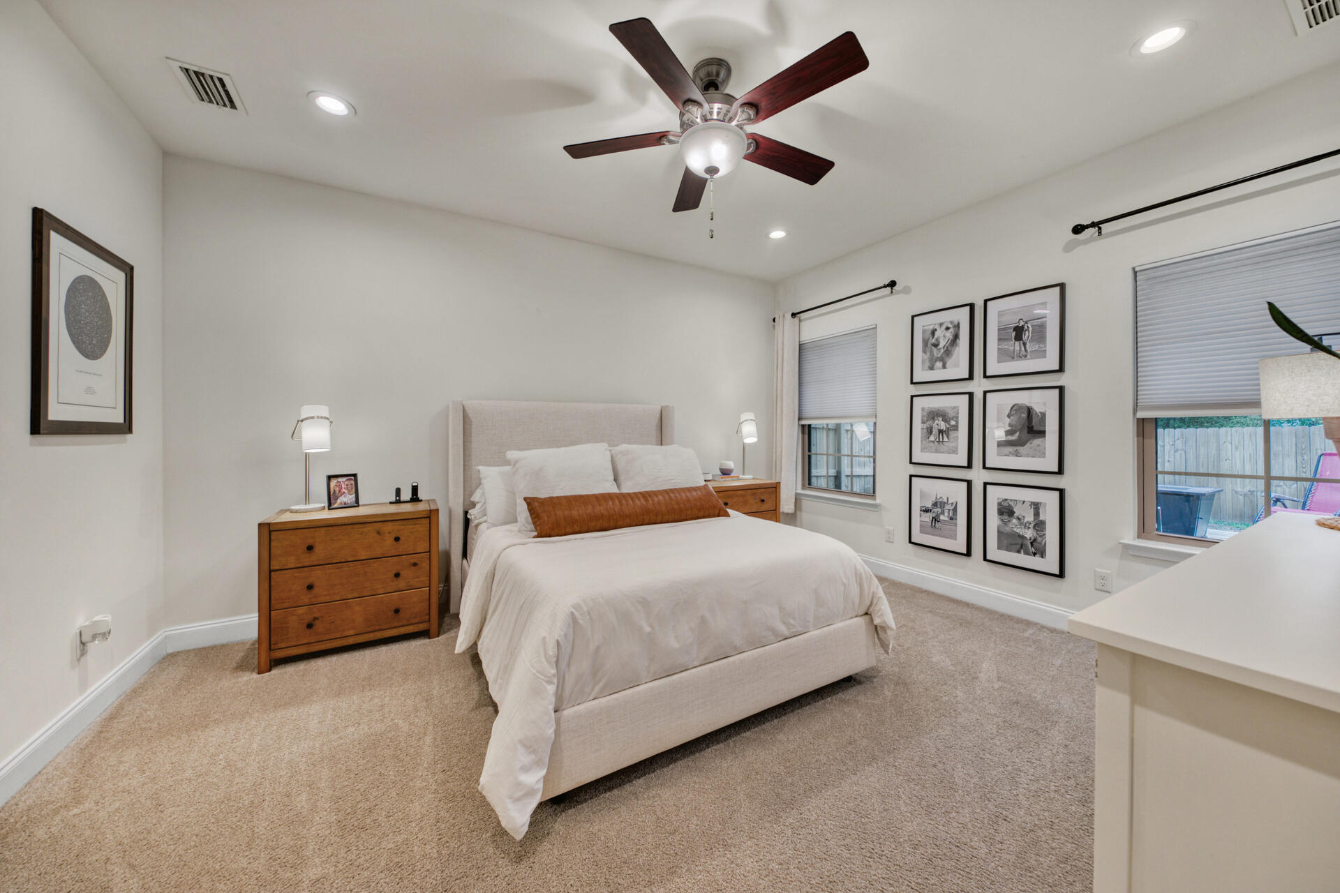 CRESCENT SHORES - Residential