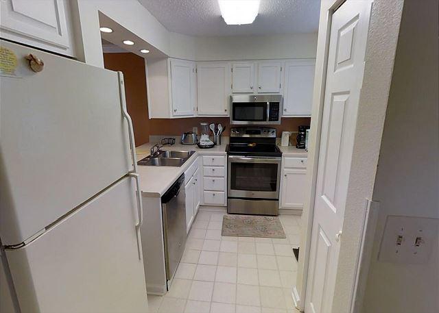 ISLANDER CONDO - Residential