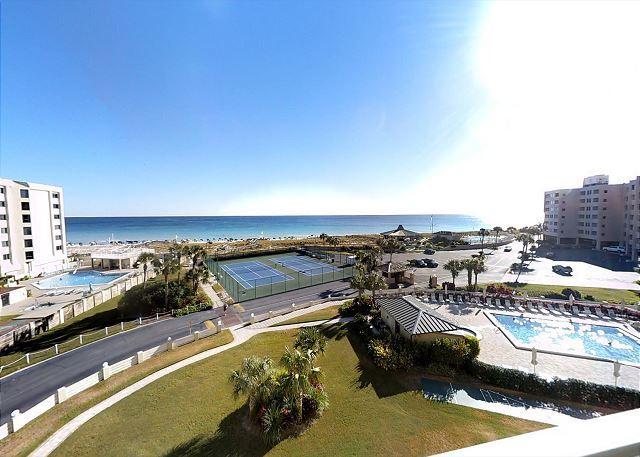 ISLANDER CONDO - Residential