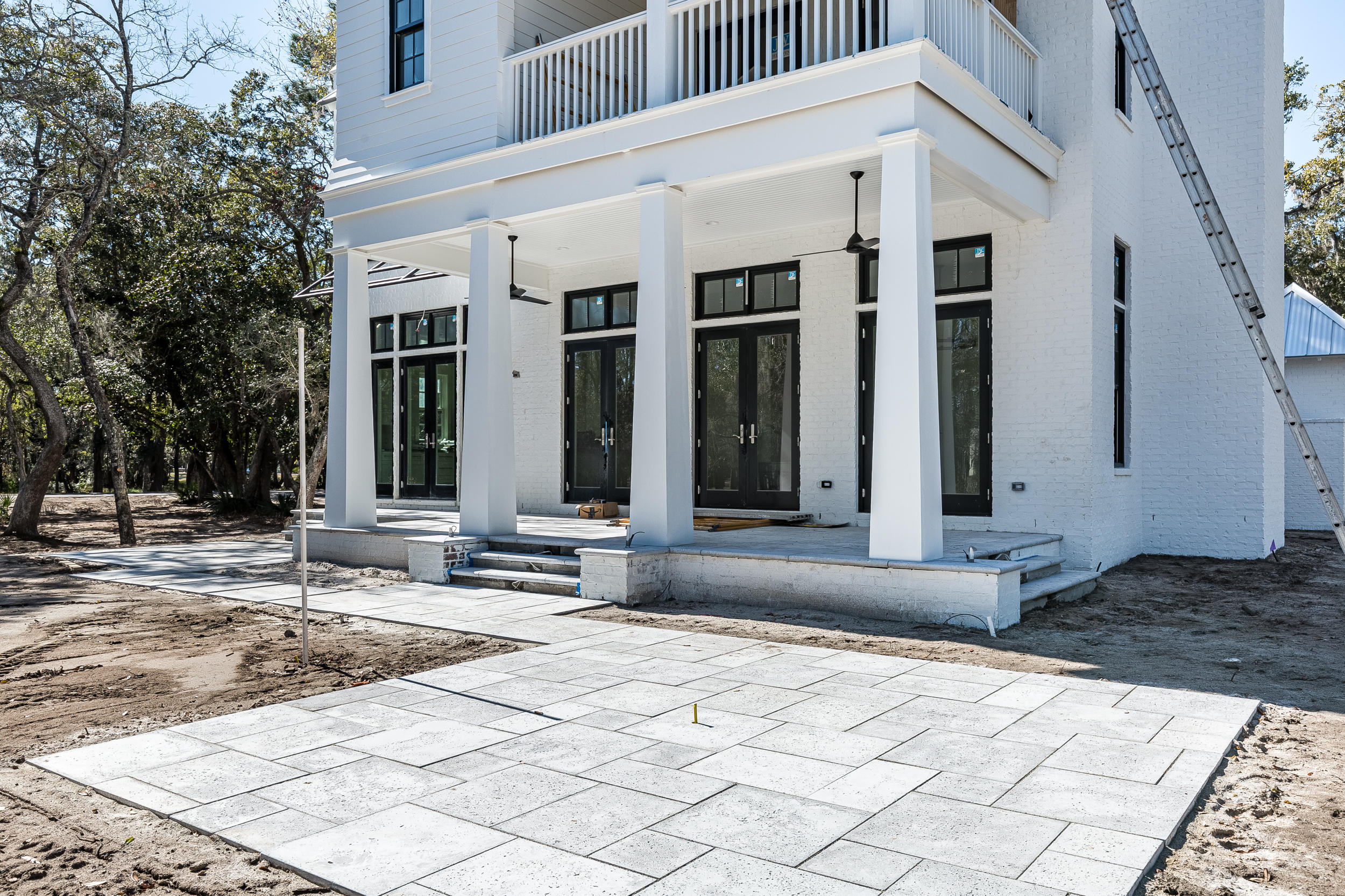 CHURCHILL OAKS - Residential