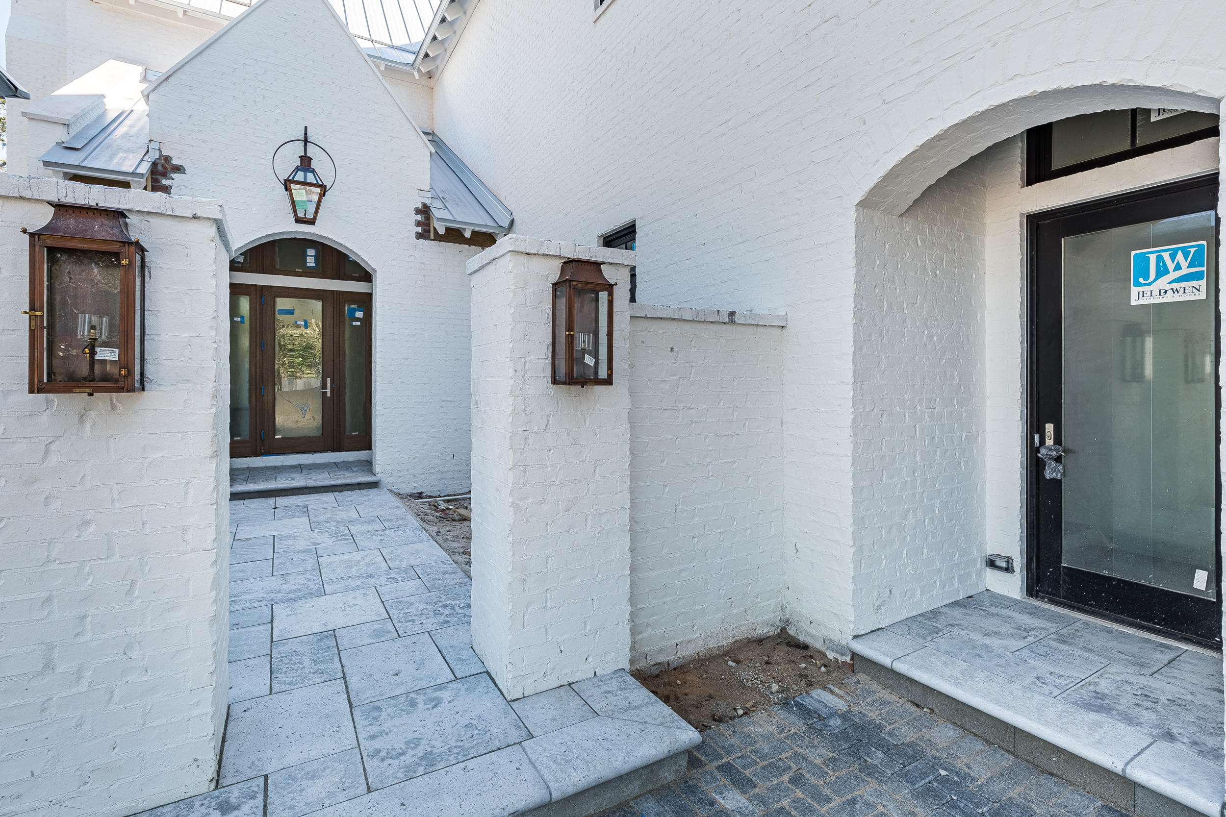 CHURCHILL OAKS - Residential