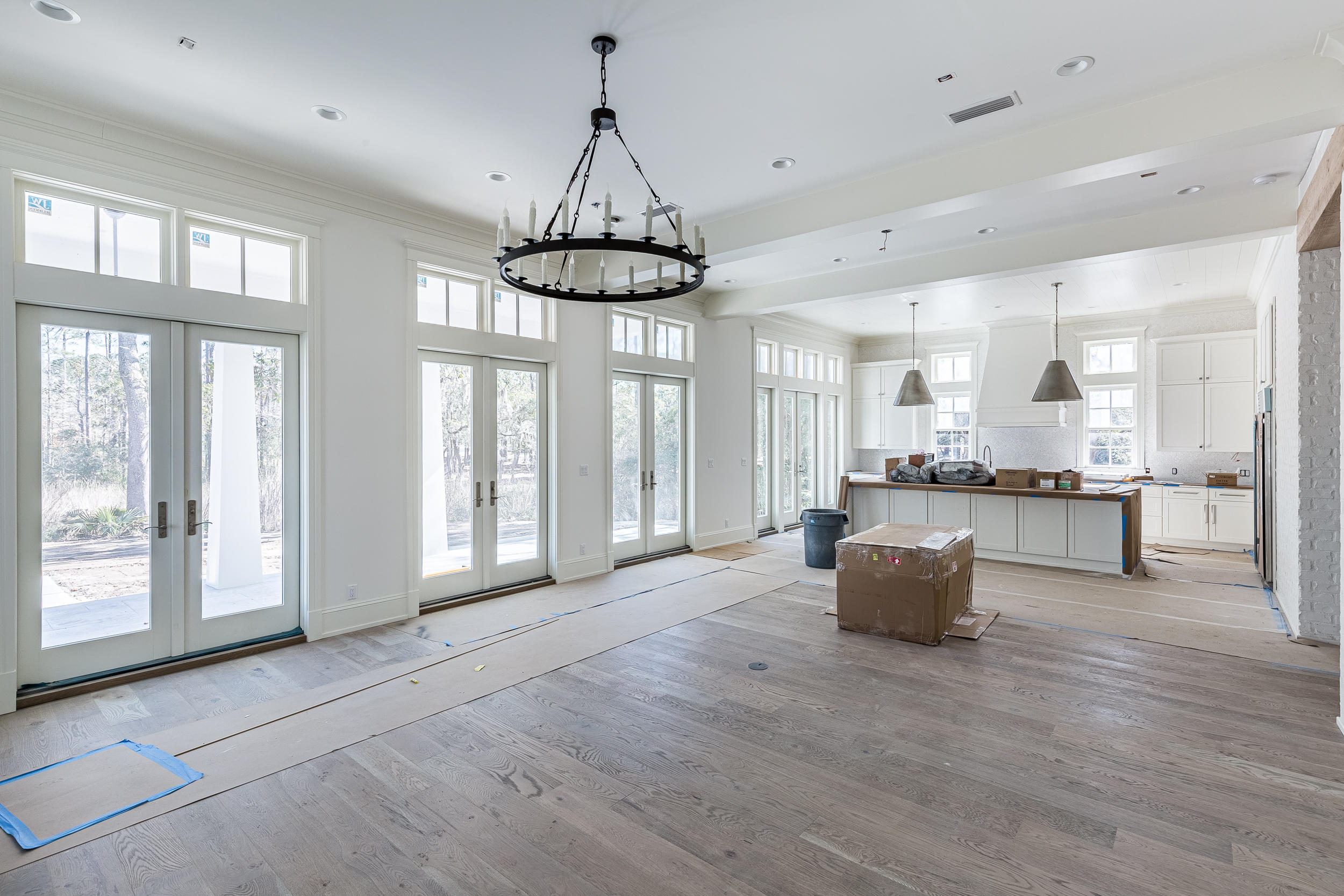 CHURCHILL OAKS - Residential