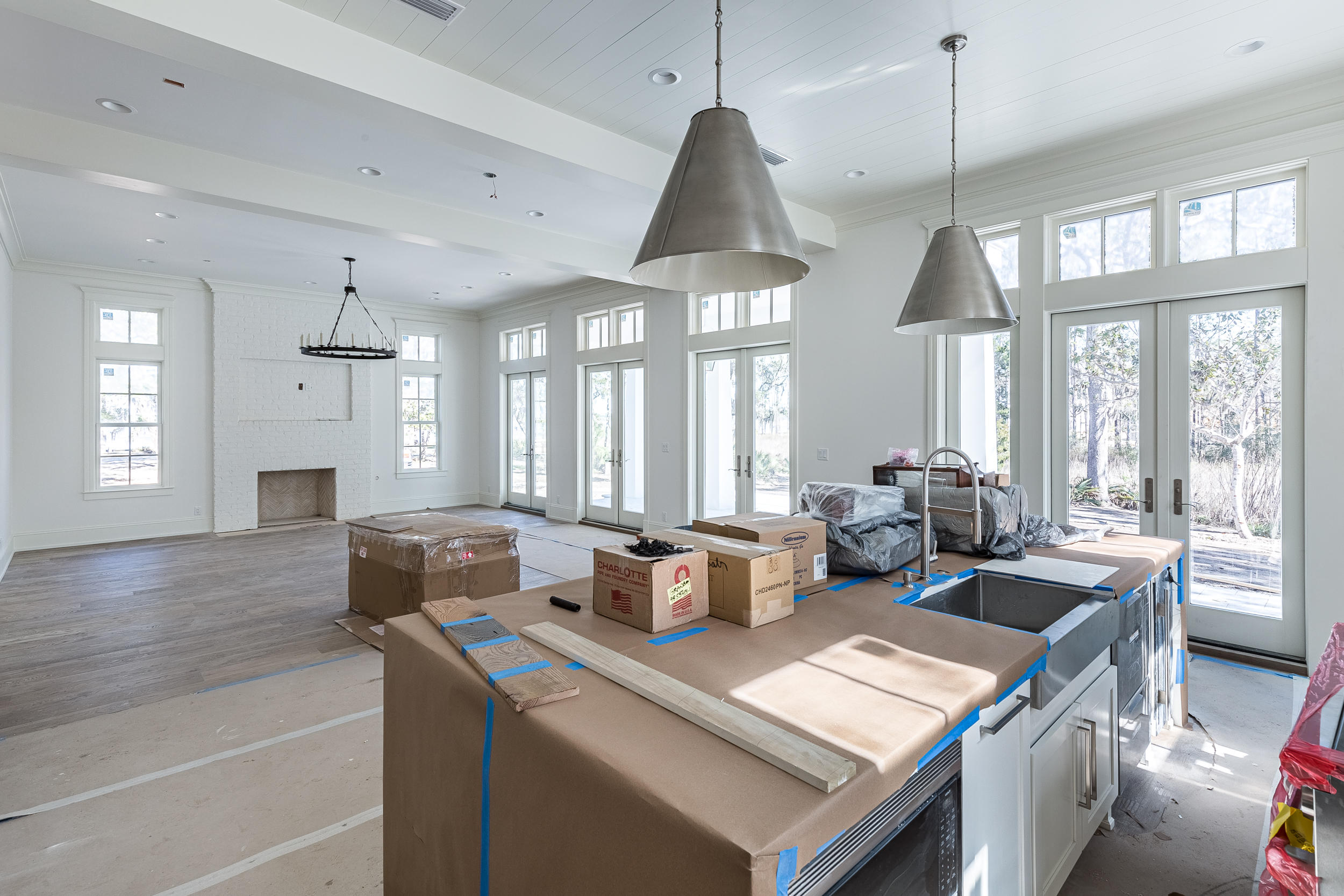 CHURCHILL OAKS - Residential