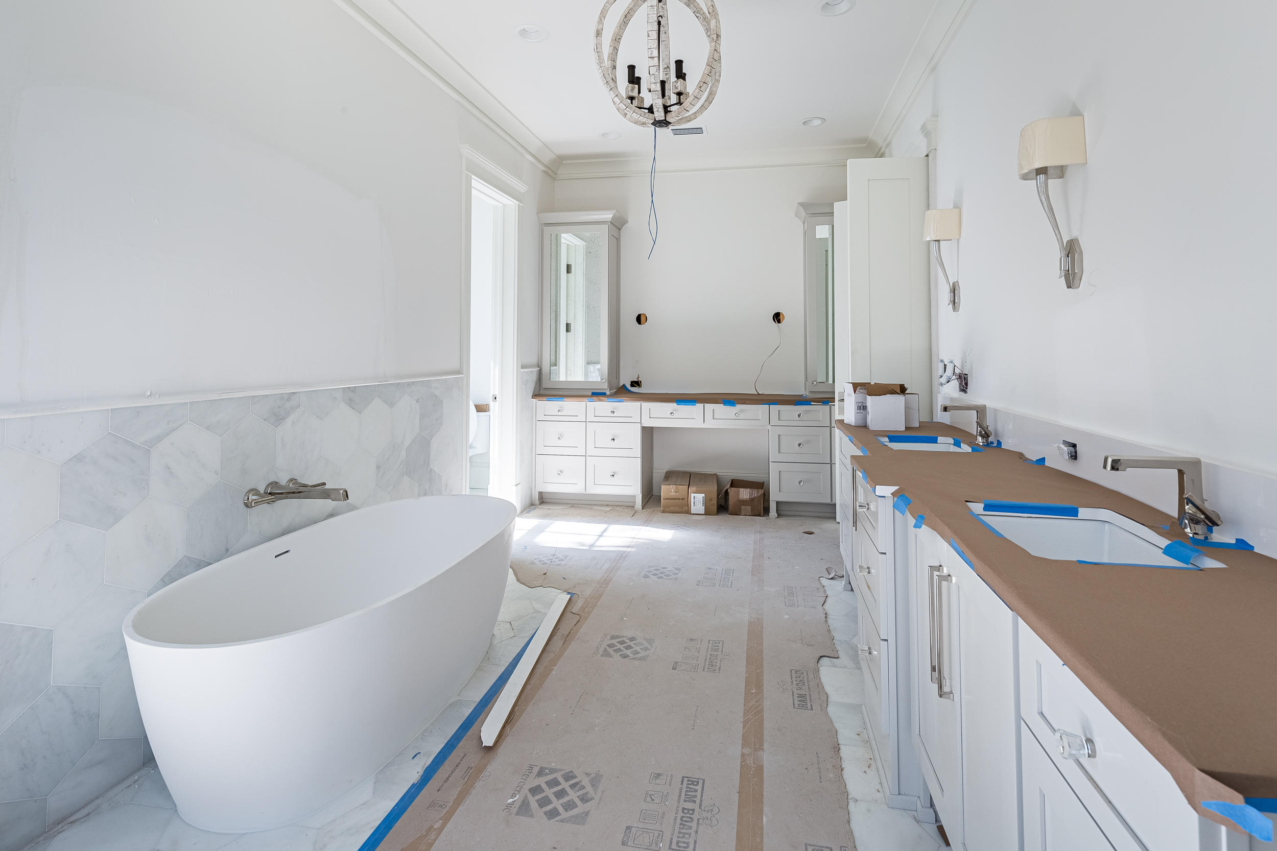 CHURCHILL OAKS - Residential